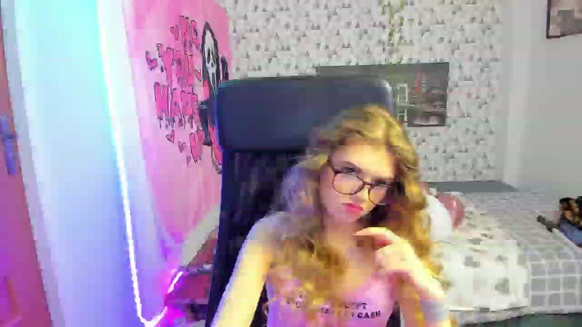 Gallery image thumbnail from Iness_lex's myfreecams stream on, 04/09/2026, 08:38 image 5 of 20