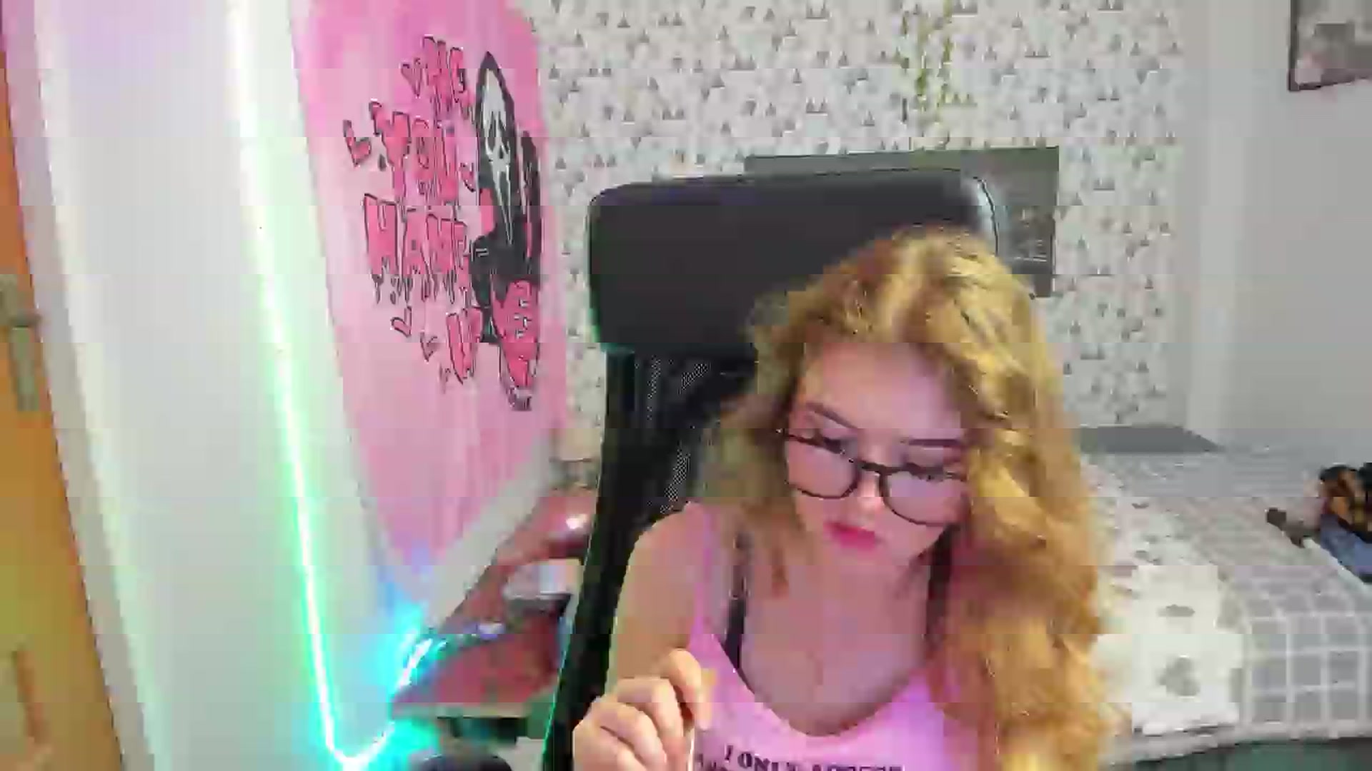 Gallery image thumbnail from Iness_lex's myfreecams stream on, 04/09/2026, 08:38 image 17 of 20
