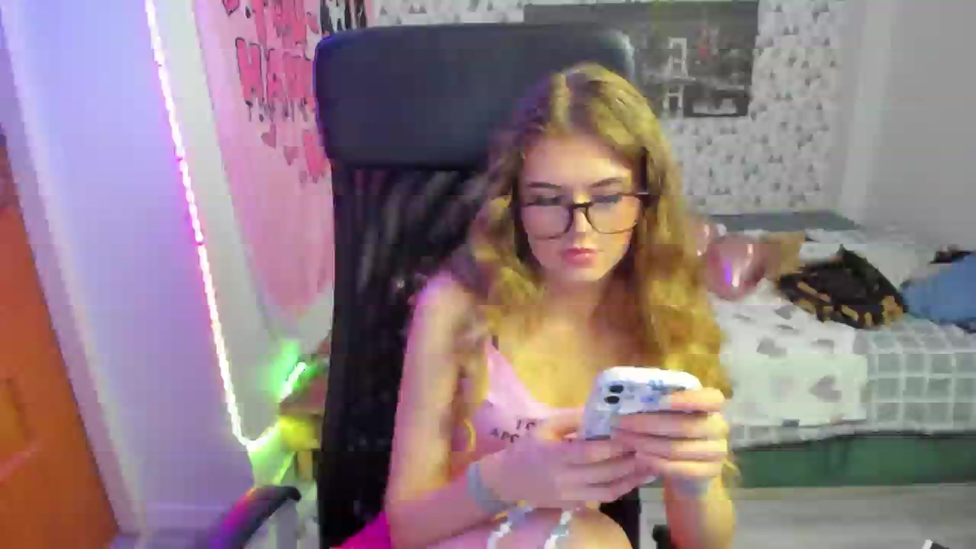 Gallery image thumbnail from Iness_lex's myfreecams stream on, 04/09/2026, 10:50 image 17 of 20