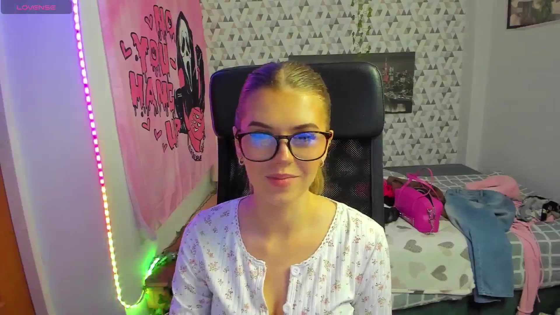 Gallery image thumbnail from Iness_lex's myfreecams stream on, 04/13/2026, 09:52 image 12 of 20