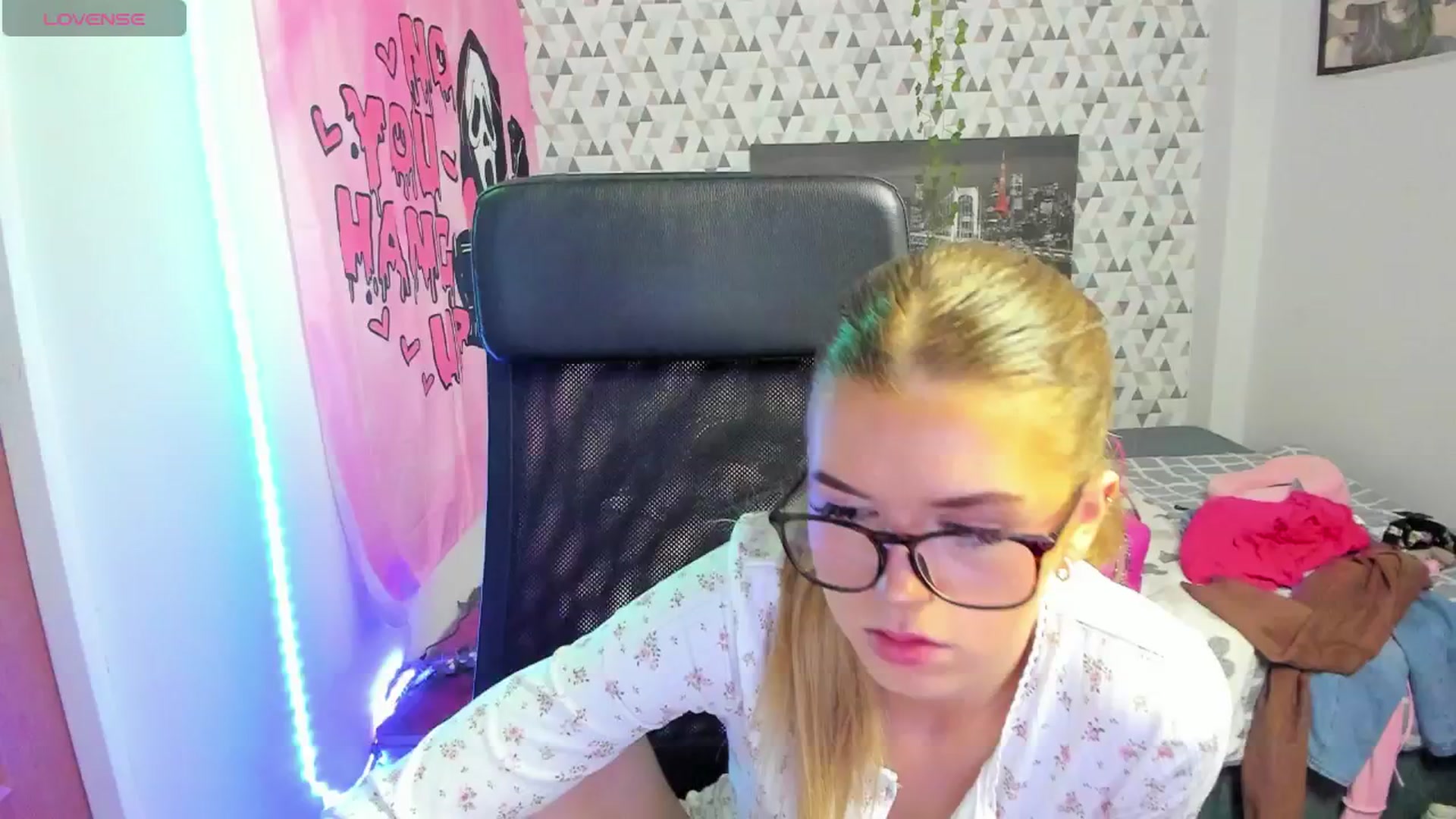 Gallery image thumbnail from Iness_lex's myfreecams stream on, 04/13/2026, 09:52 image 6 of 20