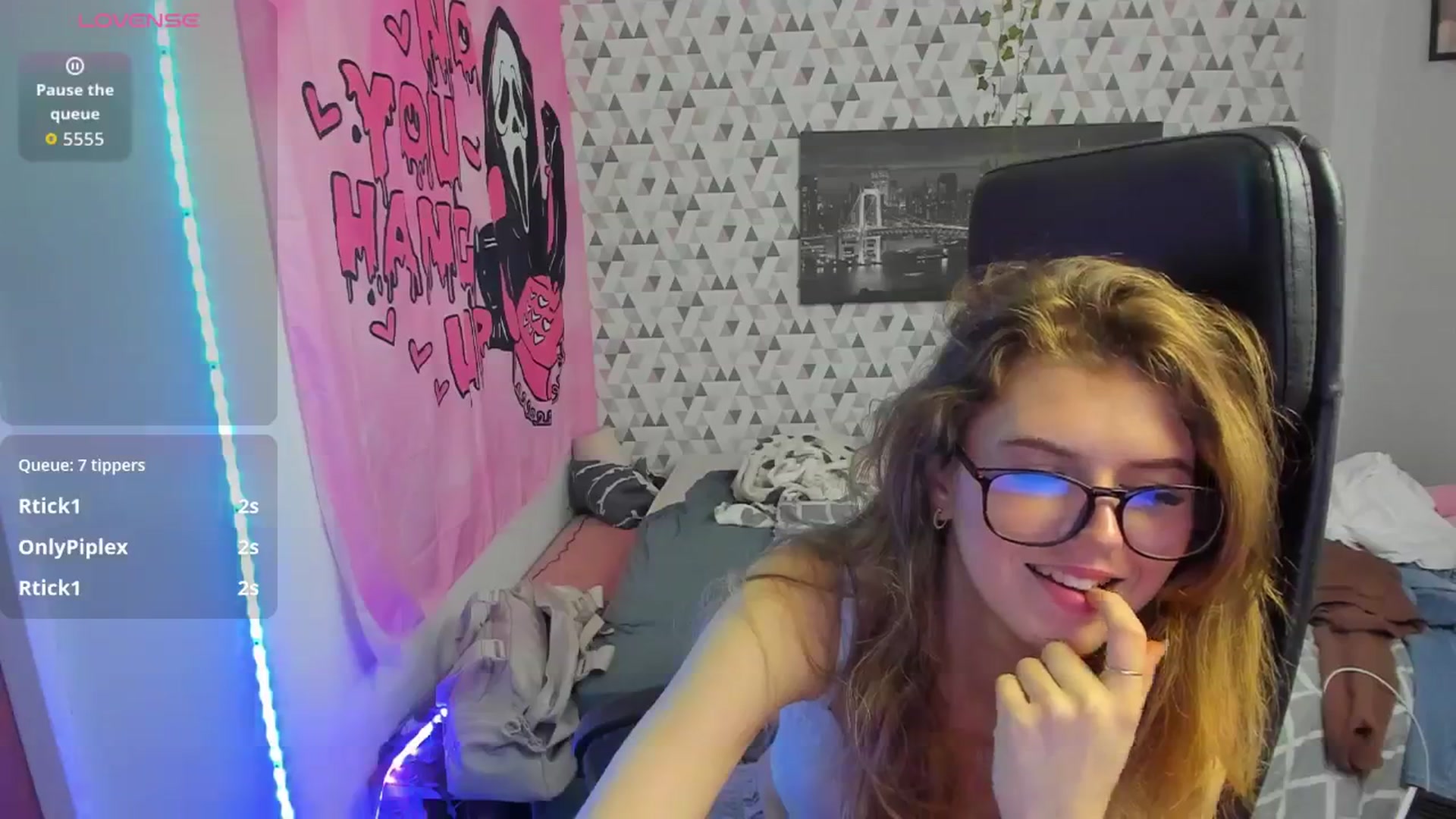 Gallery image thumbnail from Iness_lex's myfreecams stream on, 04/15/2026, 09:31 image 19 of 20