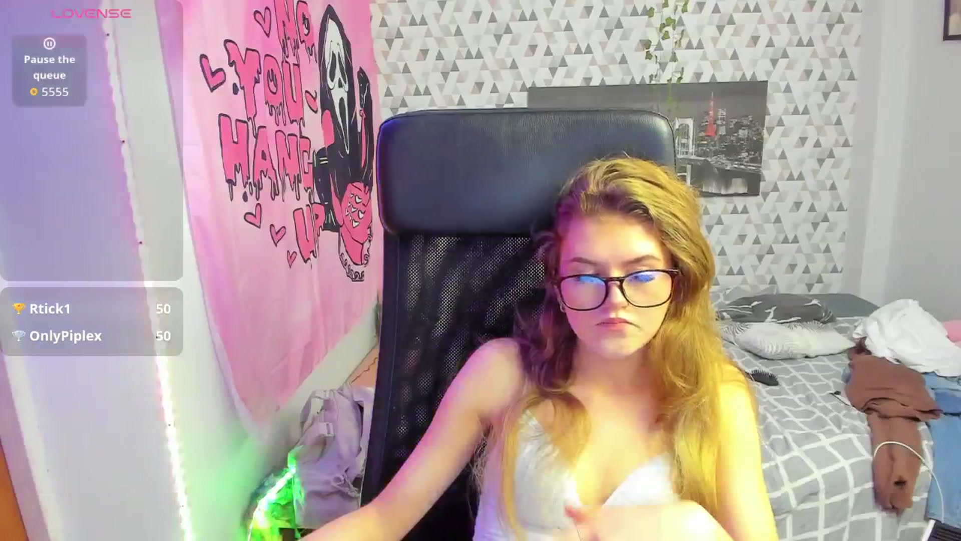 Gallery image thumbnail from Iness_lex's myfreecams stream on, 04/15/2026, 09:31 image 5 of 20