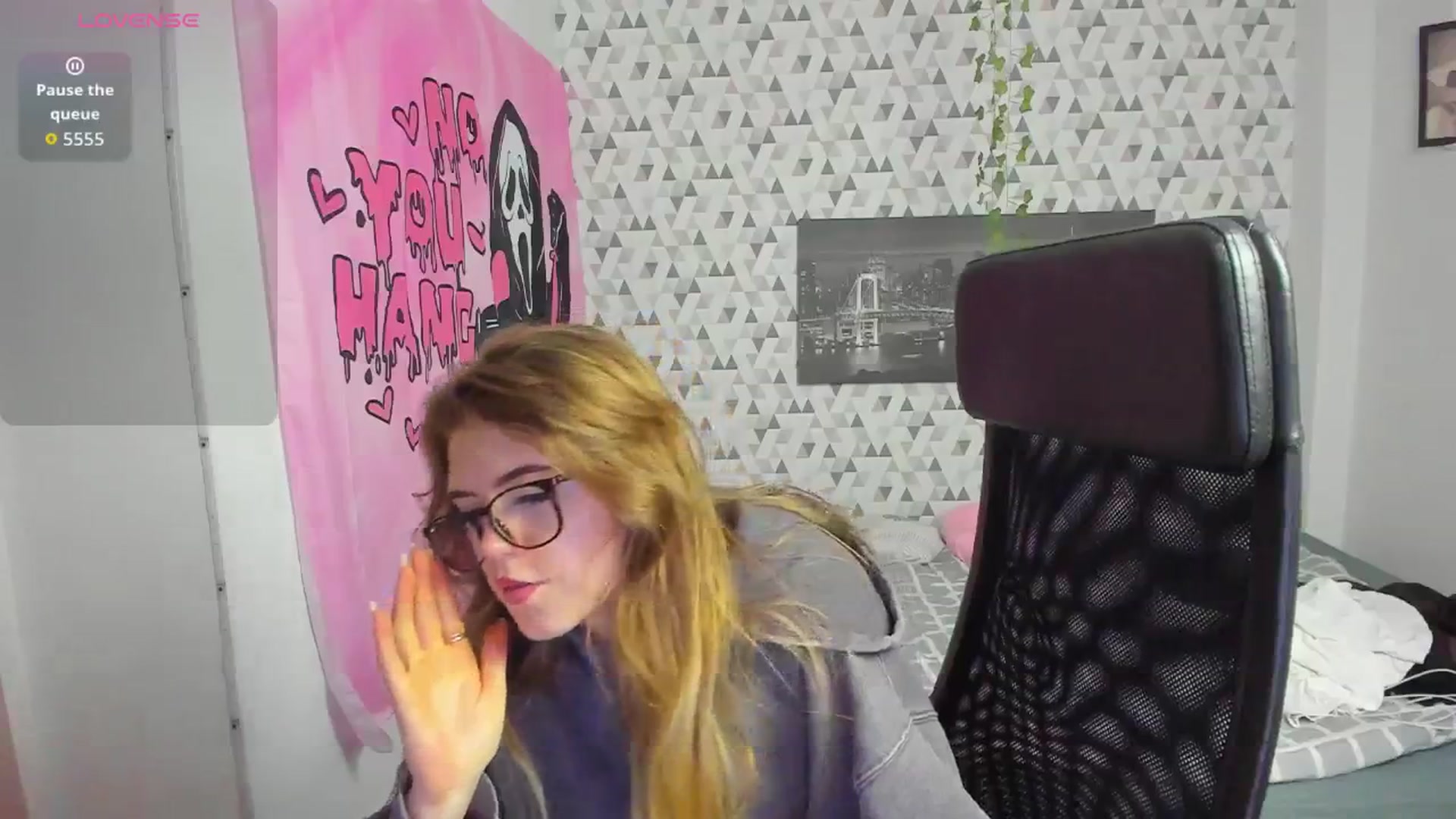 Gallery image thumbnail from Iness_lex's myfreecams stream on, 04/20/2026, 13:04 image 12 of 20