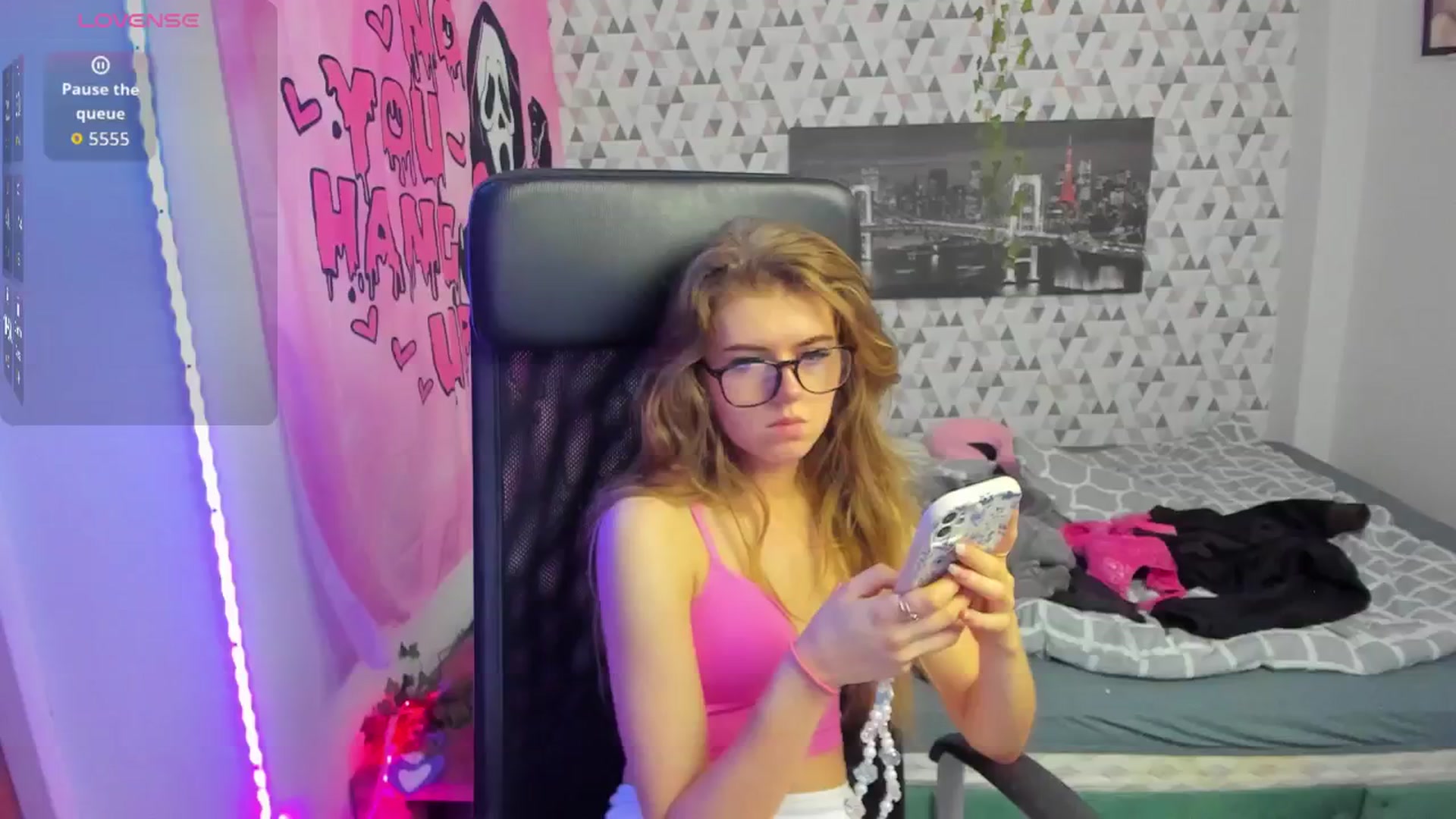 Gallery image thumbnail from Iness_lex's myfreecams stream on, 04/21/2026, 09:27 image 1 of 20