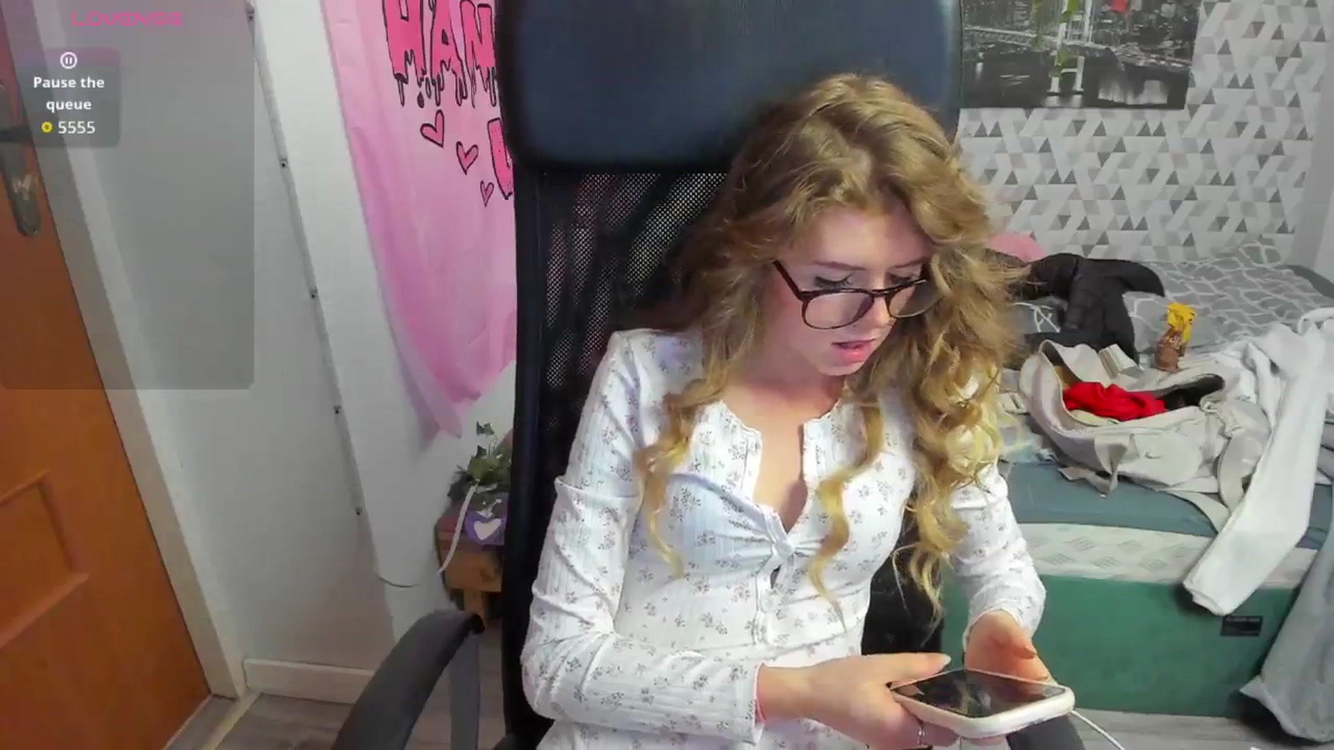 Gallery image thumbnail from Iness_lex's myfreecams stream on, 04/22/2026, 09:20 image 2 of 20