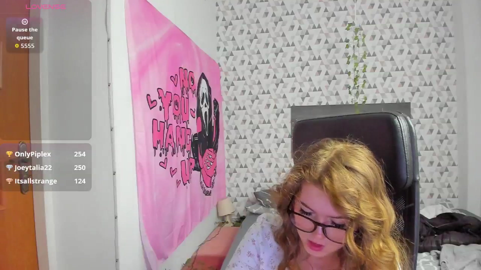 Gallery image thumbnail from Iness_lex's myfreecams stream on, 04/22/2026, 11:12 image 17 of 20