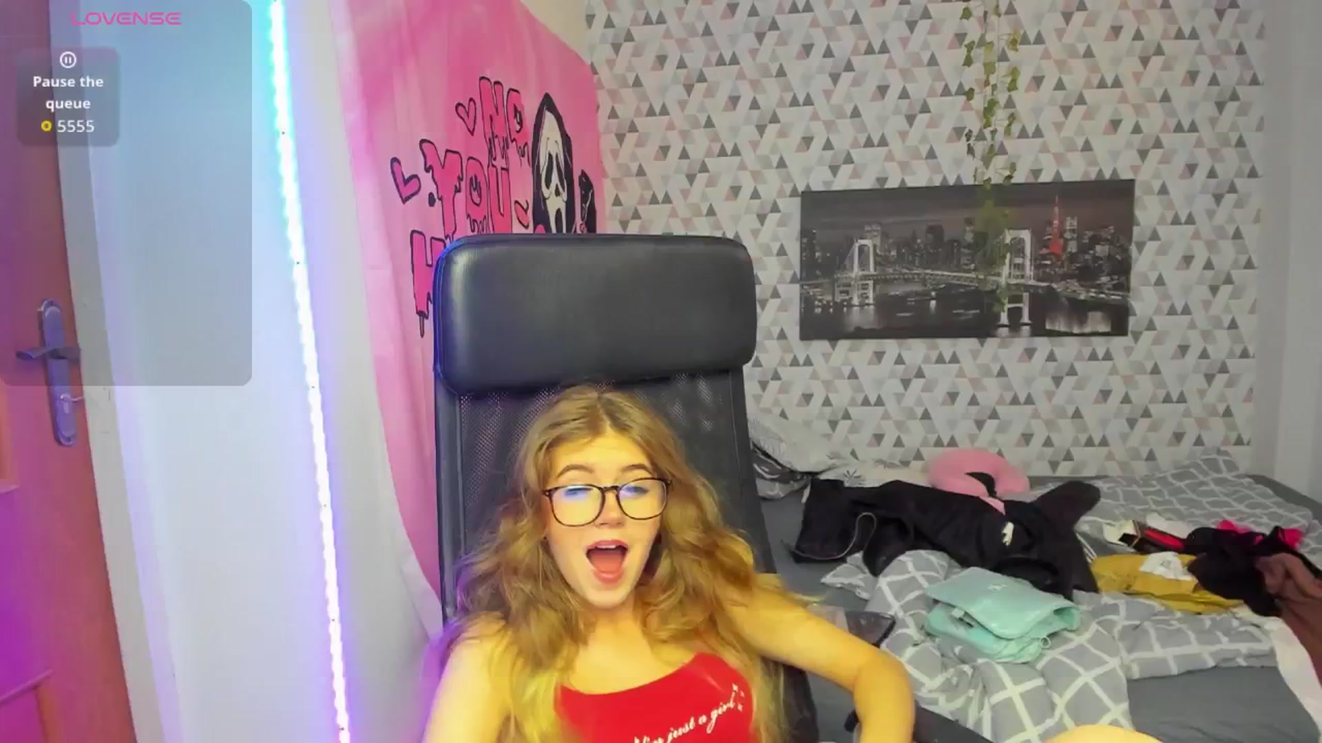 Gallery image thumbnail from Iness_lex's myfreecams stream on, 04/23/2026, 07:53 image 17 of 20