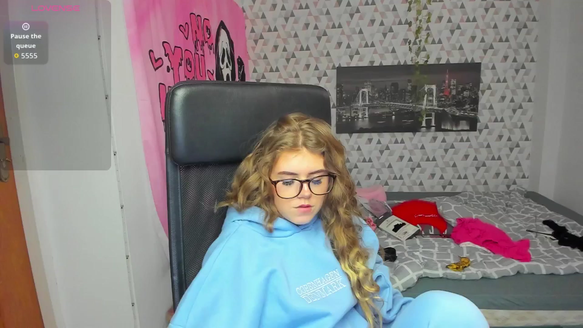Gallery image thumbnail from Iness_lex's myfreecams stream on, 04/27/2026, 08:31 image 5 of 20