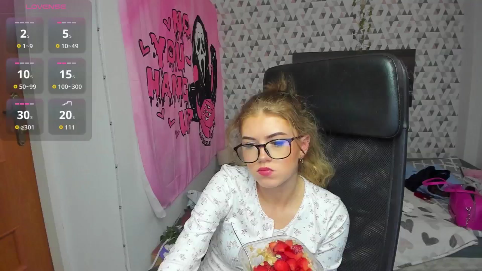 Gallery image thumbnail from Iness_lex's myfreecams stream on, 04/29/2026, 07:54 image 3 of 20