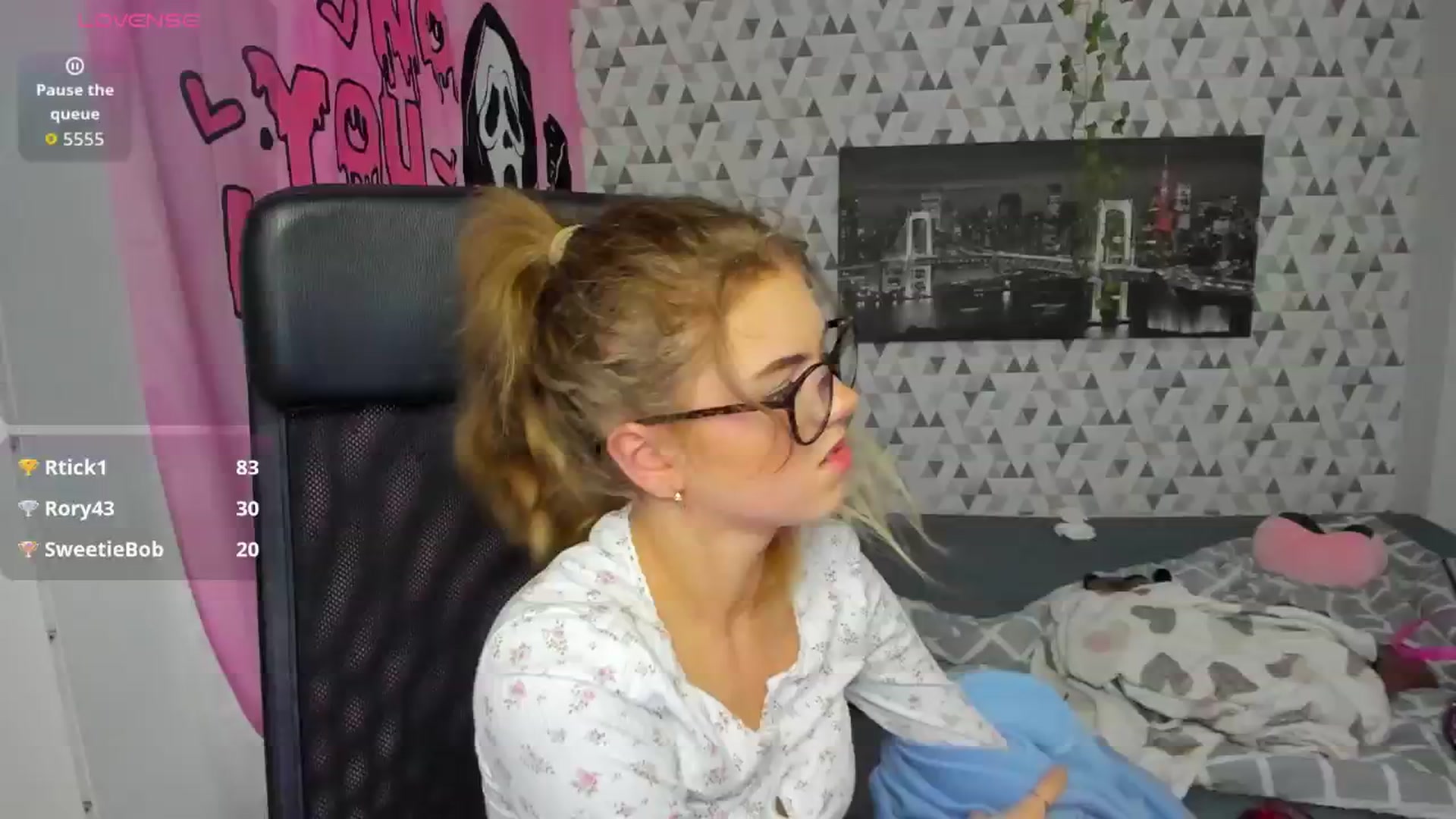 Gallery image thumbnail from Iness_lex's myfreecams stream on, 04/29/2026, 10:07 image 8 of 20