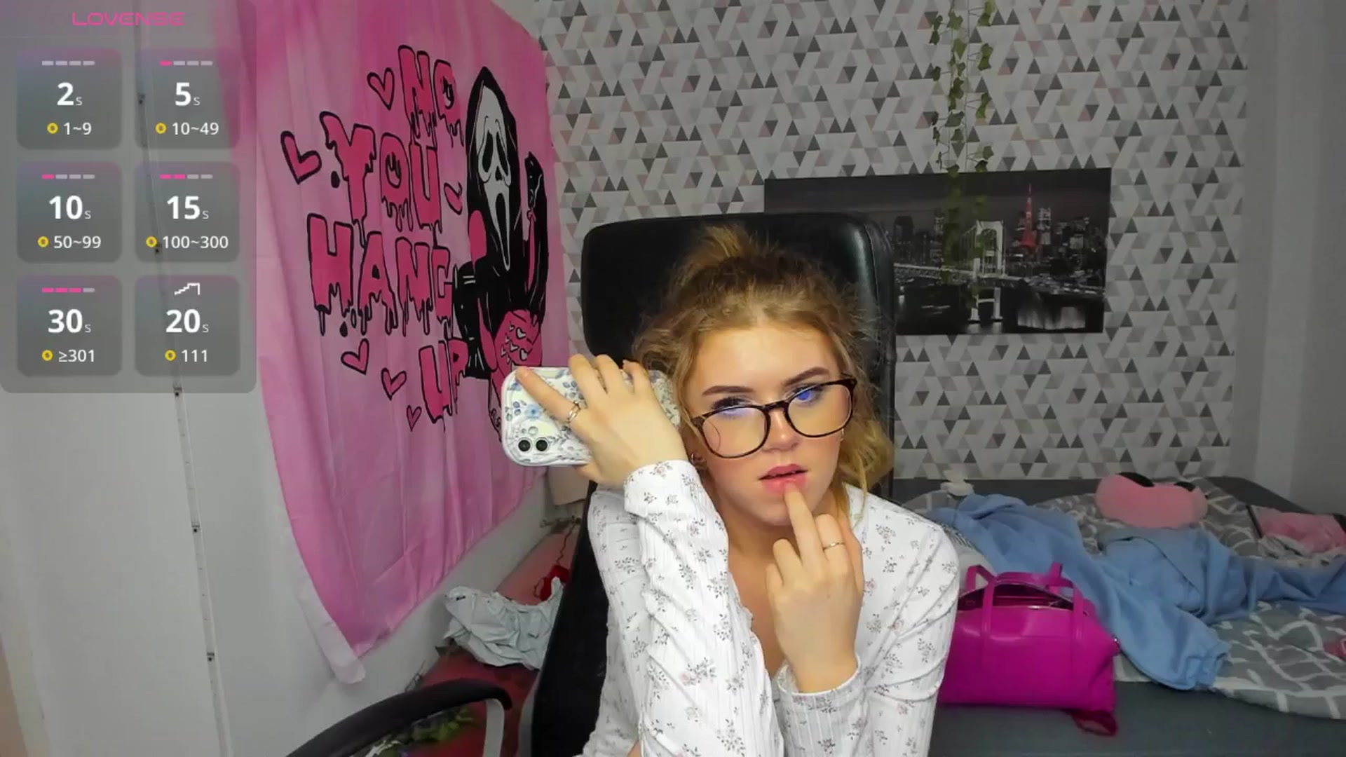 Gallery image thumbnail from Iness_lex's myfreecams stream on, 04/29/2026, 11:33 image 15 of 20