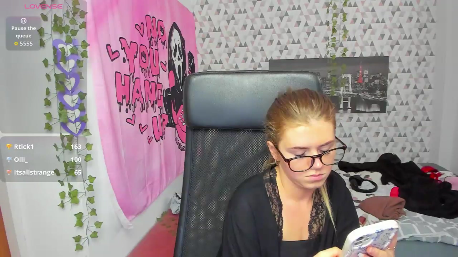 Gallery image thumbnail from Iness_lex's myfreecams stream on, 05/05/2026, 11:29 image 19 of 20