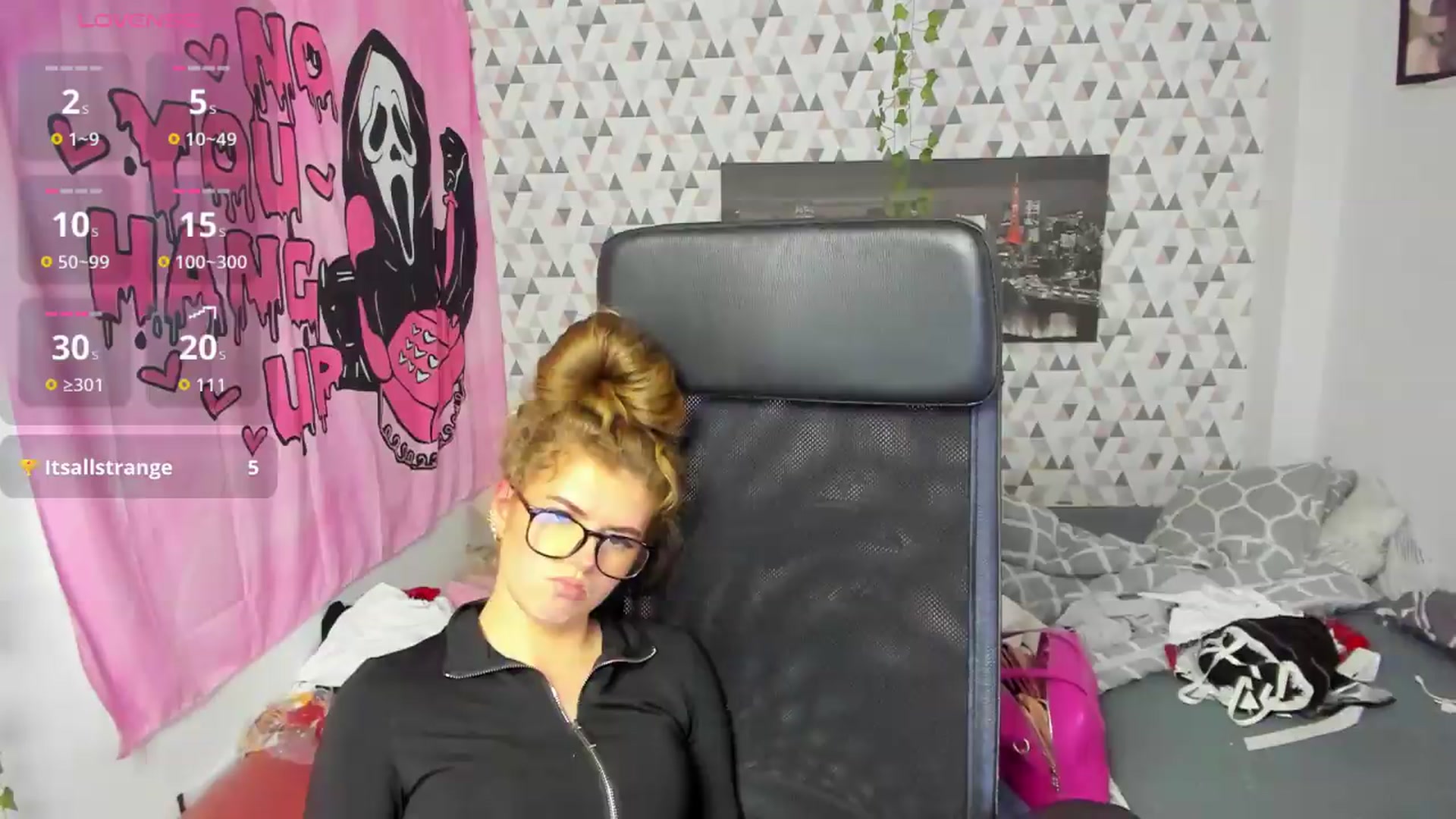 Gallery image thumbnail from Iness_lex's myfreecams stream on, 05/18/2026, 10:05 image 18 of 20