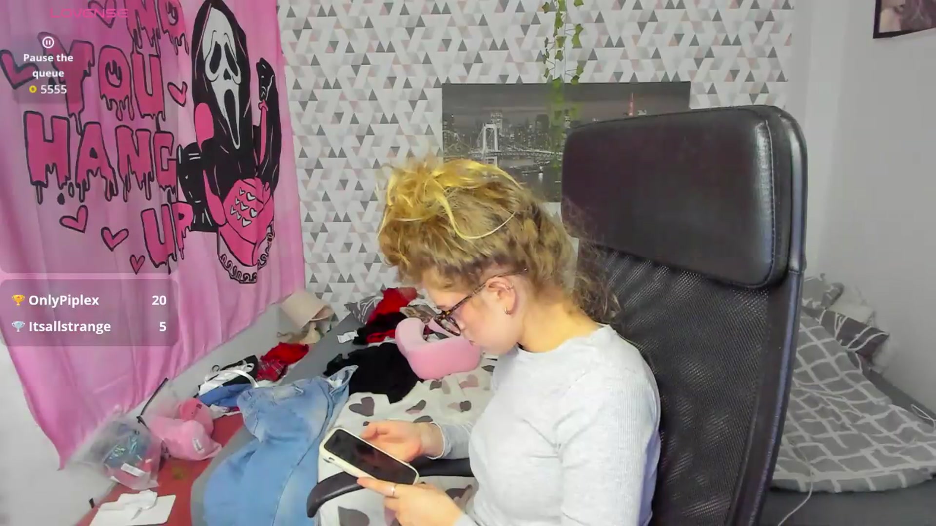 Gallery image thumbnail from Iness_lex's myfreecams stream on, 05/18/2026, 12:44 image 11 of 20