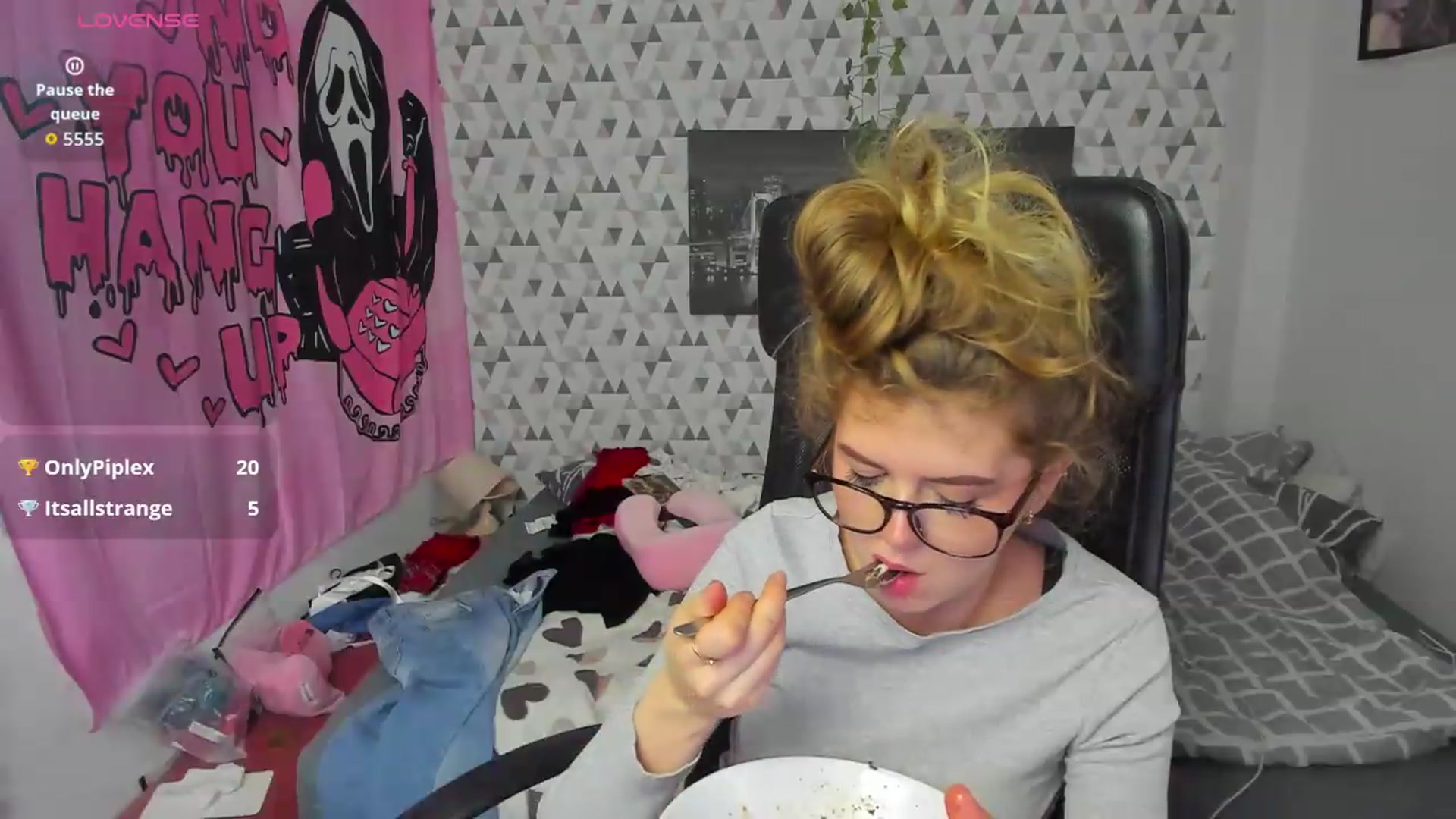 Gallery image thumbnail from Iness_lex's myfreecams stream on, 05/18/2026, 12:44 image 18 of 20