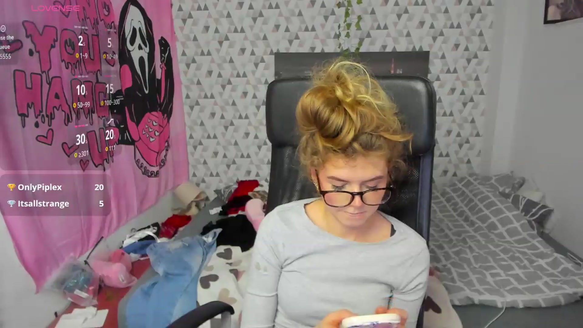 Gallery image thumbnail from Iness_lex's myfreecams stream on, 05/18/2026, 12:44 image 19 of 20