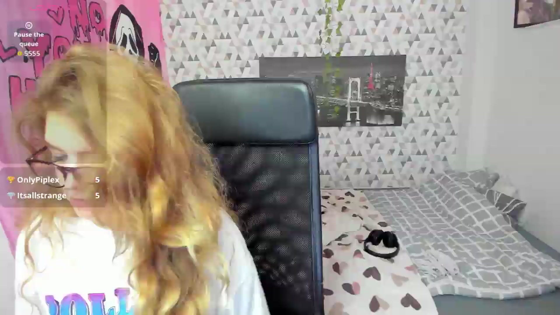 Gallery image thumbnail from Iness_lex's myfreecams stream on, 05/19/2026, 08:40 image 8 of 20