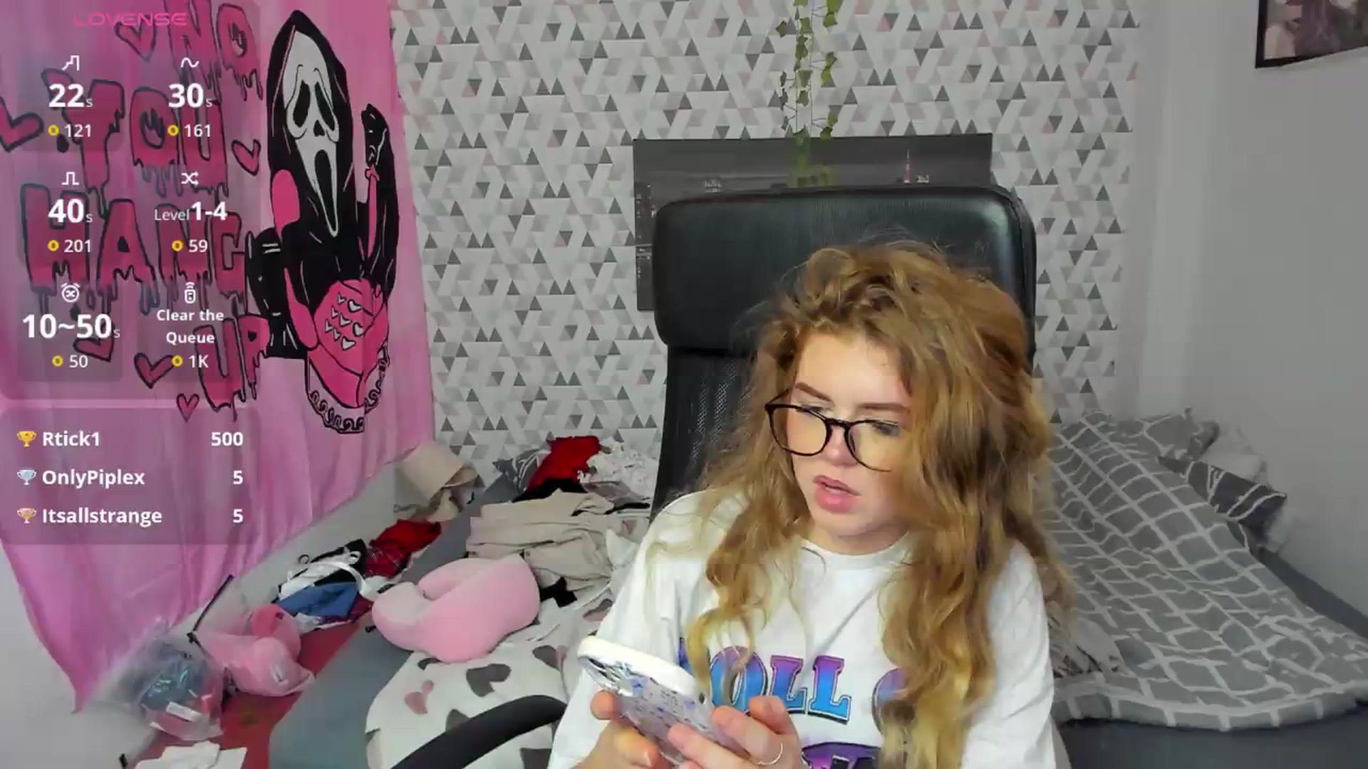Gallery image thumbnail from Iness_lex's myfreecams stream on, 05/19/2026, 08:40 image 11 of 20