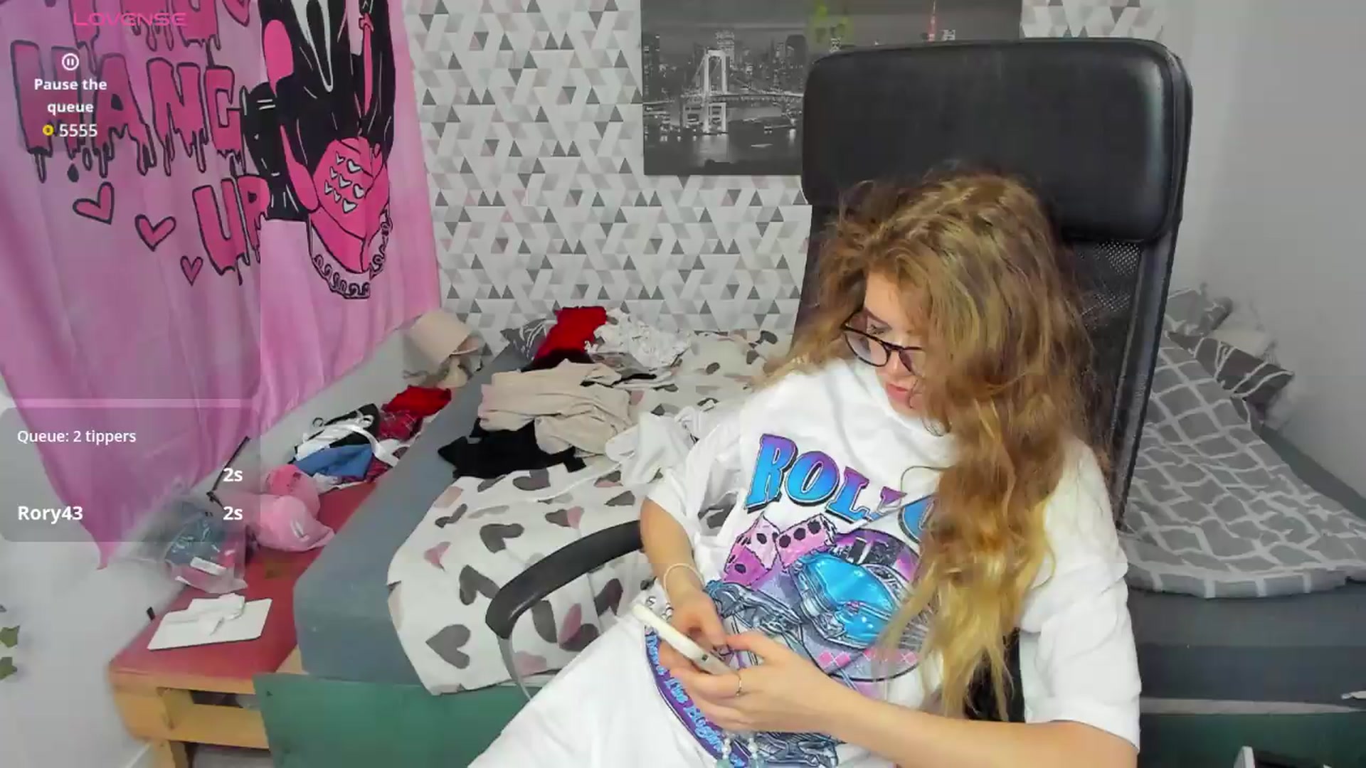 Gallery image thumbnail from Iness_lex's myfreecams stream on, 05/19/2026, 11:34 image 13 of 20