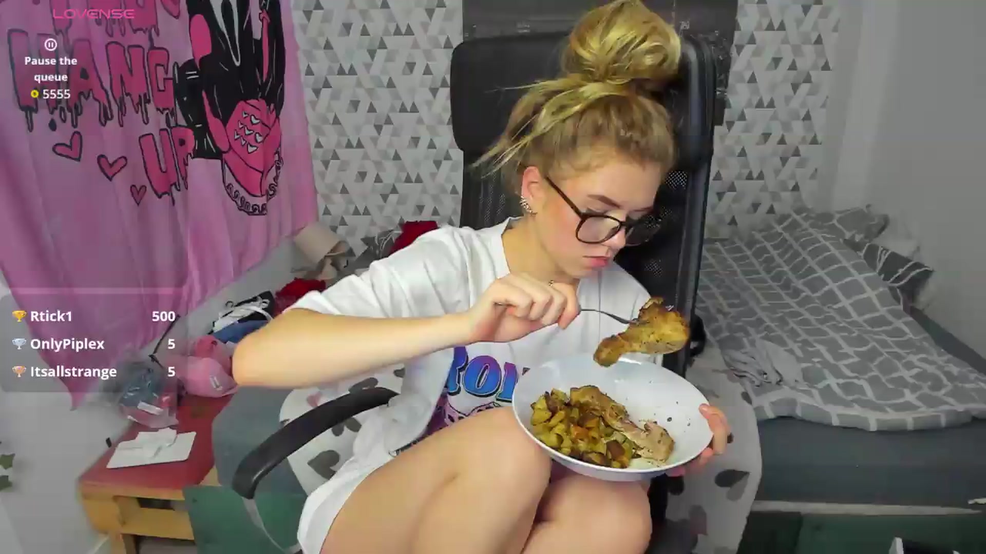 Gallery image thumbnail from Iness_lex's myfreecams stream on, 05/19/2026, 11:34 image 1 of 20