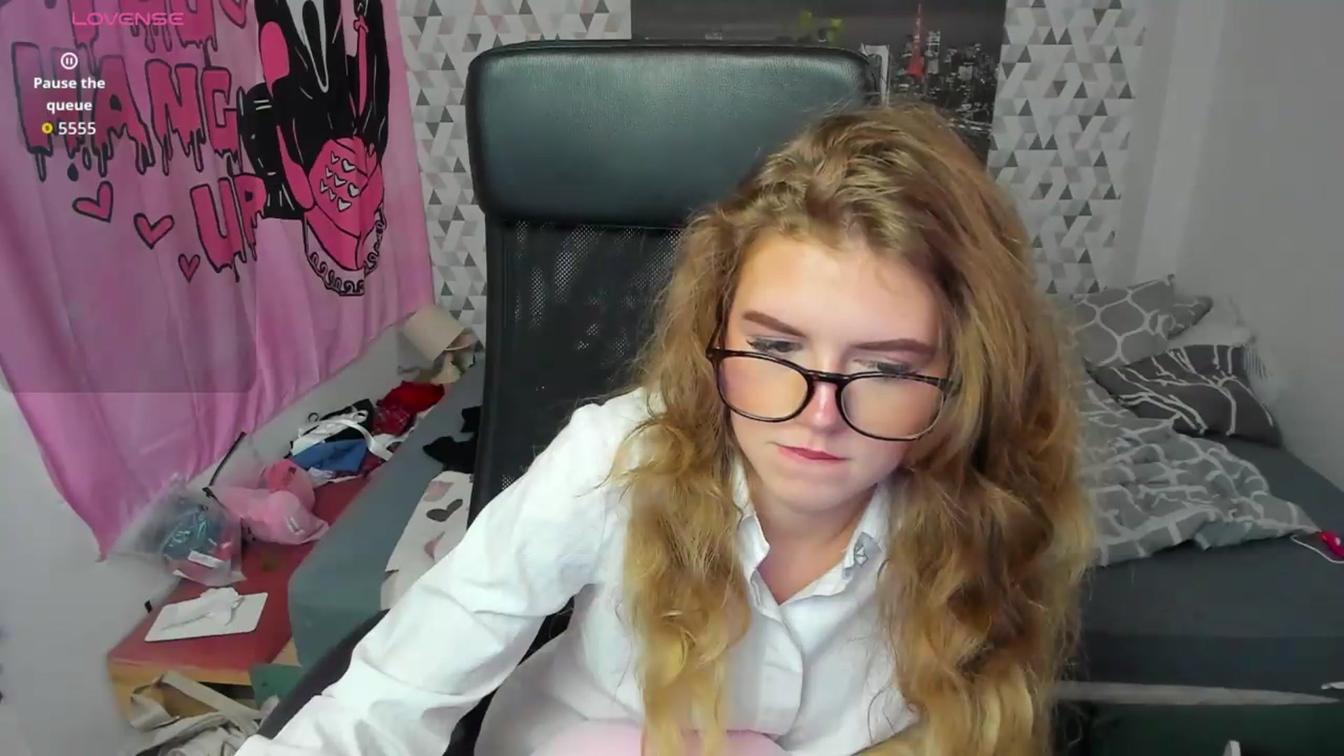 Gallery image thumbnail from Iness_lex's myfreecams stream on, 05/20/2026, 07:41 image 16 of 20