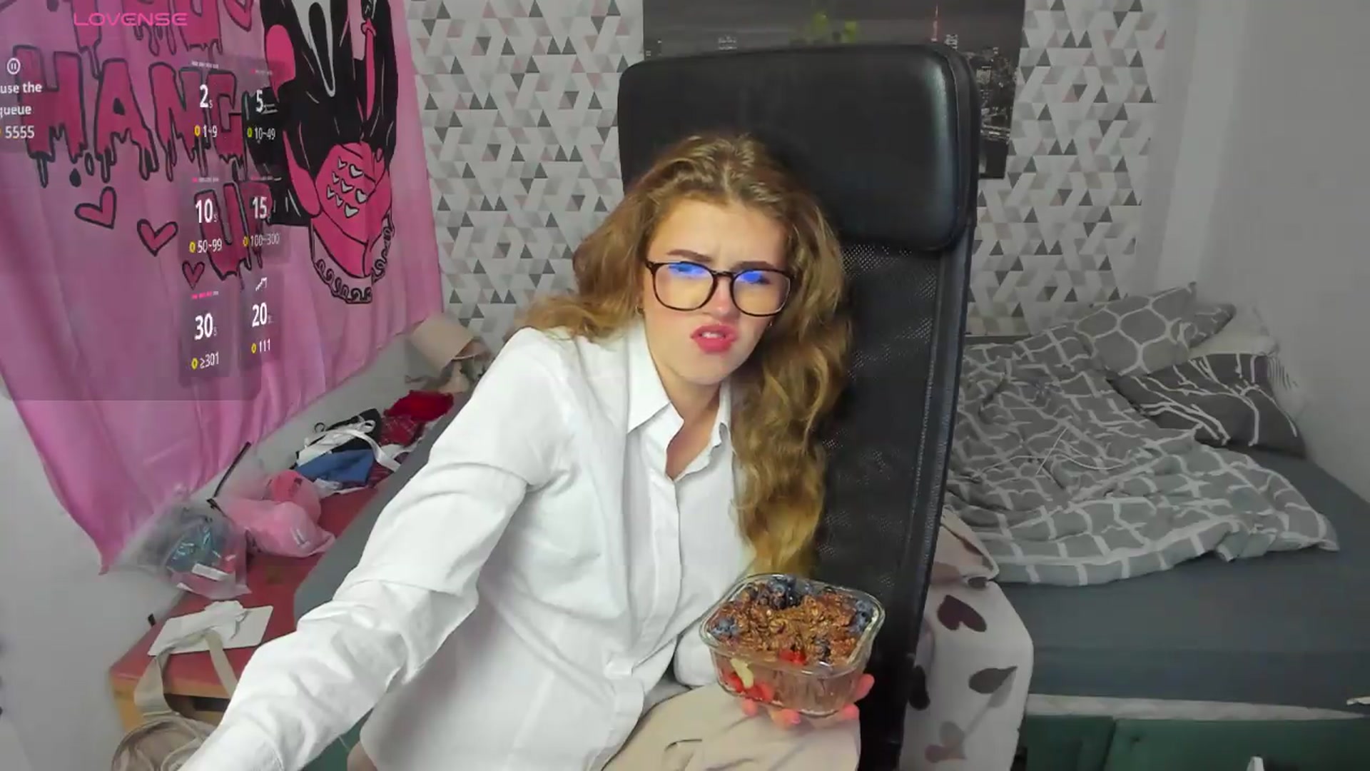 Gallery image thumbnail from Iness_lex's myfreecams stream on, 05/20/2026, 07:41 image 2 of 20