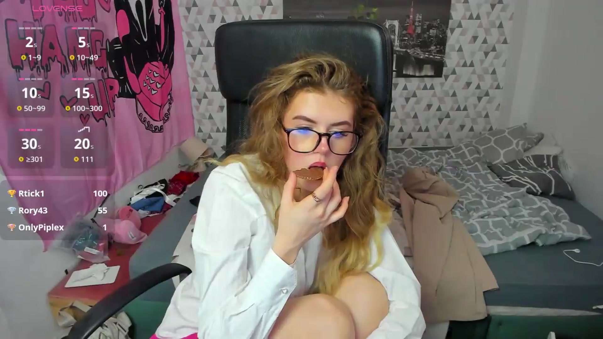 Gallery image thumbnail from Iness_lex's myfreecams stream on, 05/20/2026, 08:37 image 6 of 20