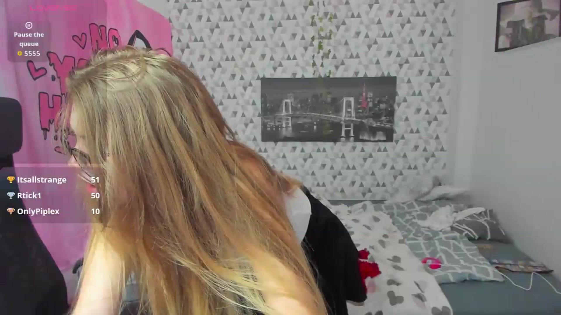 Gallery image thumbnail from Iness_lex's myfreecams stream on, 05/26/2026, 09:06 image 11 of 20