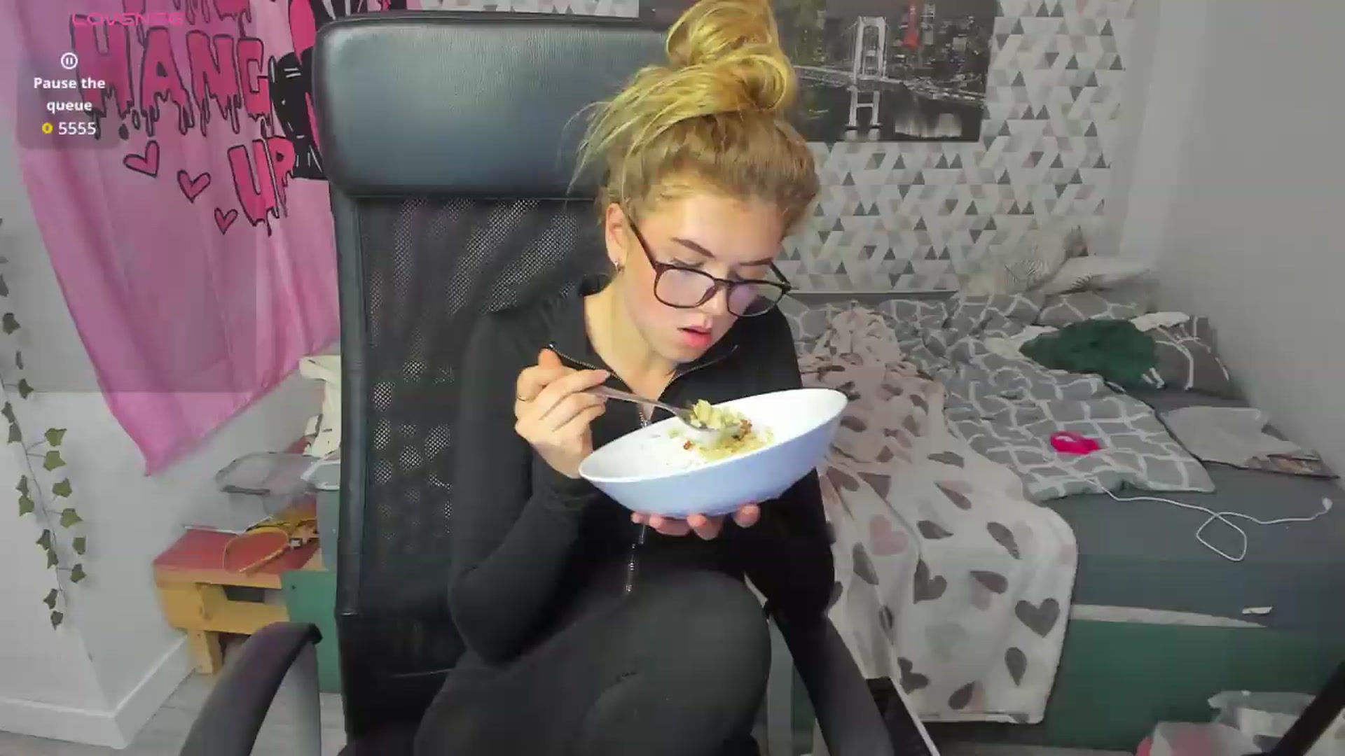 Gallery image thumbnail from Iness_lex's myfreecams stream on, 05/28/2026, 07:32 image 18 of 20