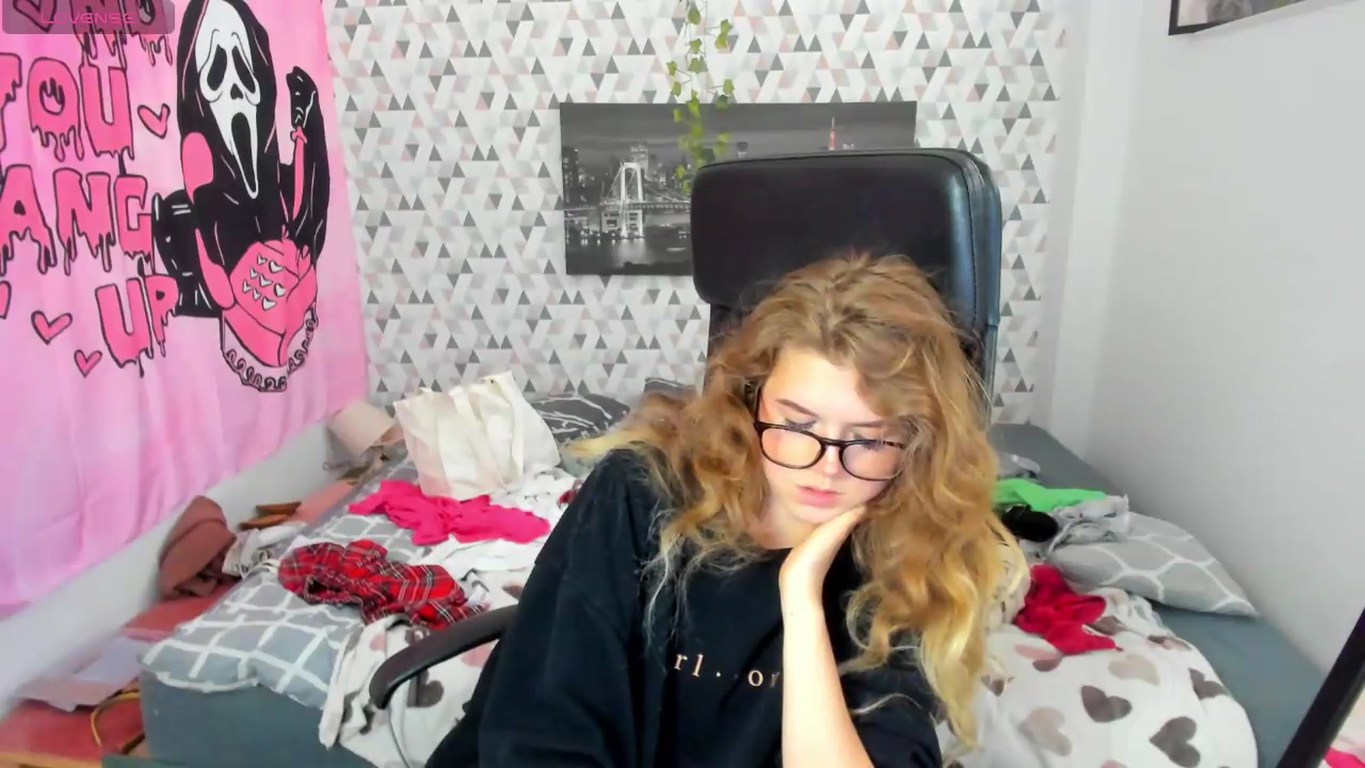 Gallery image thumbnail from Iness_lex's myfreecams stream on, 06/19/2026, 08:38 image 17 of 20