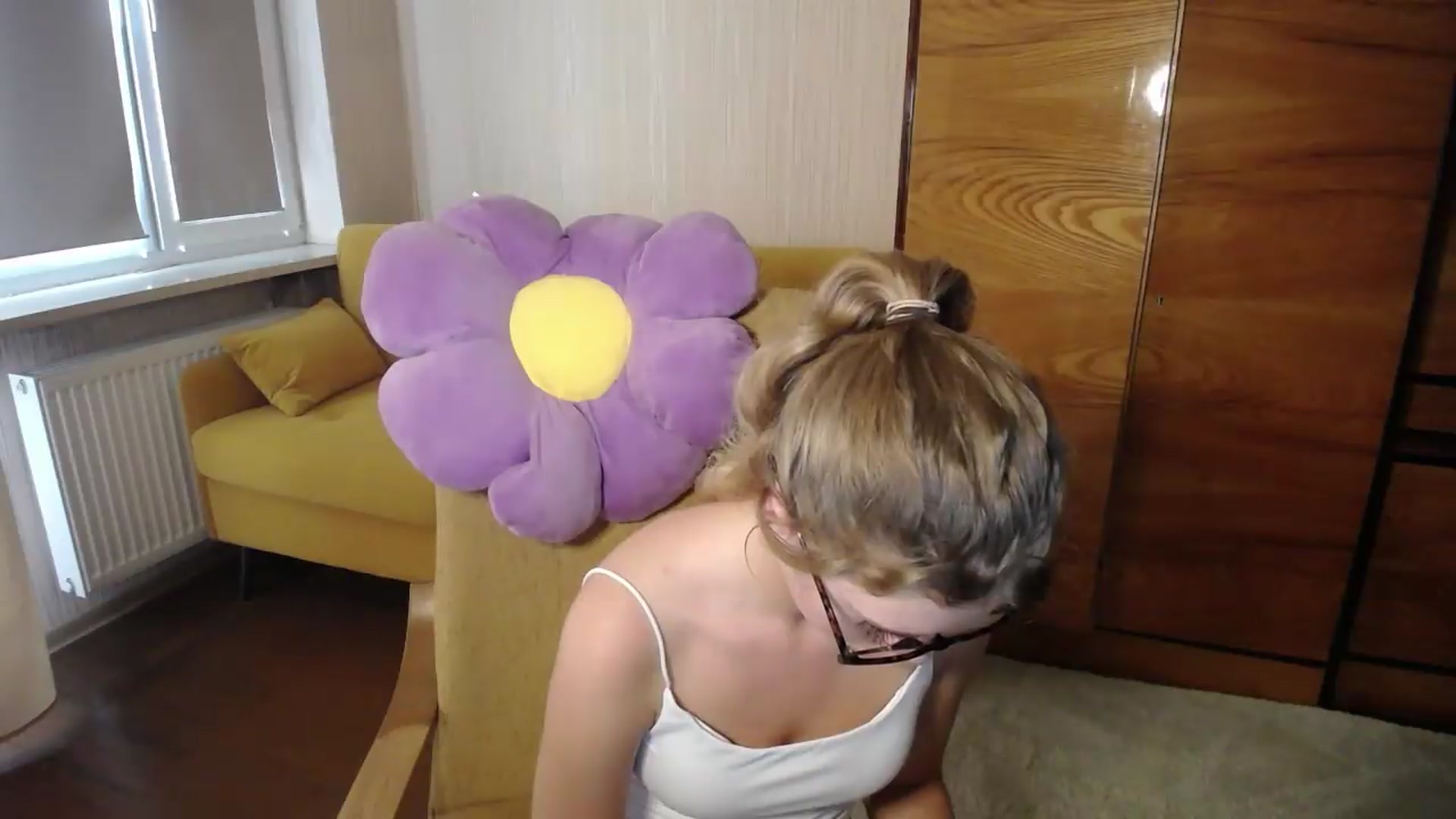 Gallery image thumbnail from Iness_lex's myfreecams stream on, 08/04/2026, 07:59 image 15 of 20