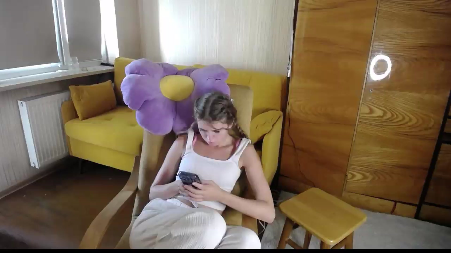 Gallery image thumbnail from Iness_lex's myfreecams stream on, 08/10/2026, 07:33 image 4 of 20
