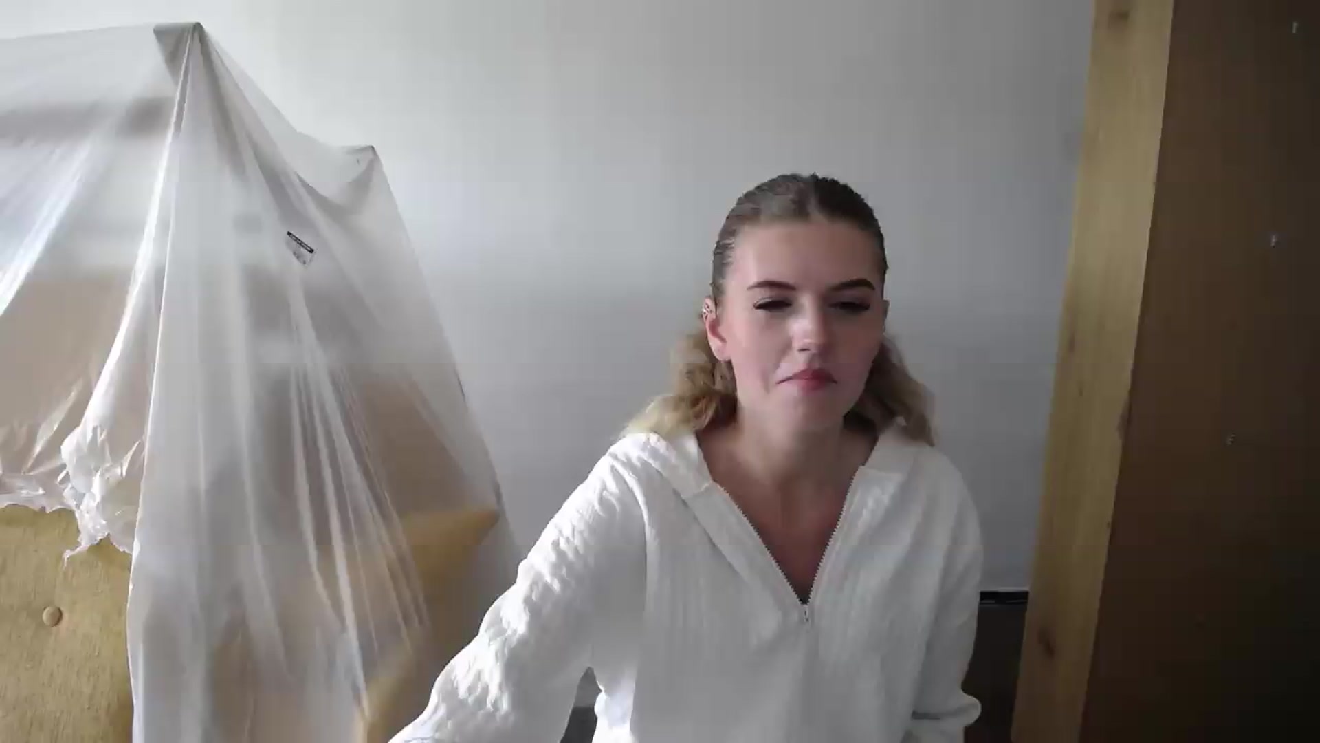 Gallery image thumbnail from Iness_lex's myfreecams stream on, 08/19/2026, 10:02 image 17 of 20