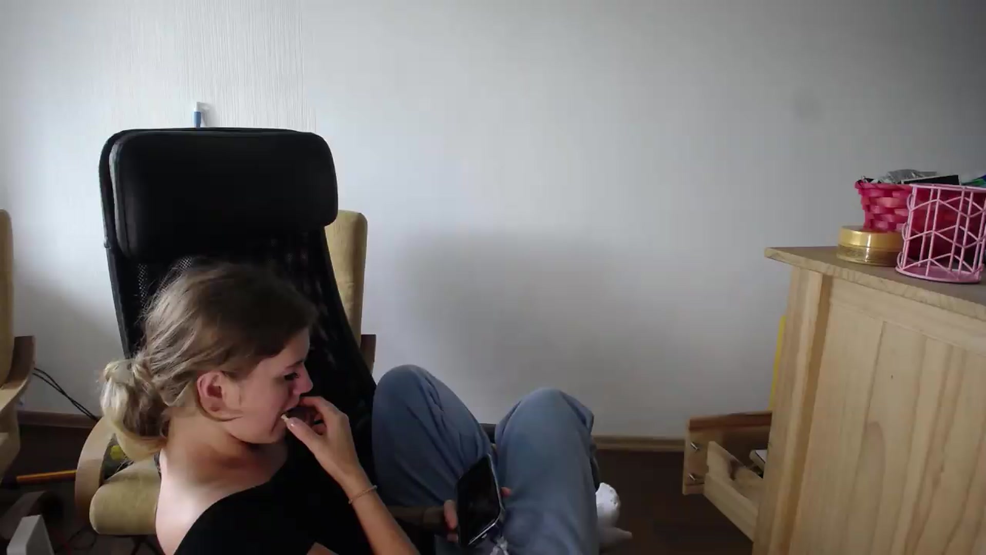 Gallery image thumbnail from Iness_lex's myfreecams stream on, 08/21/2026, 12:25 image 20 of 20