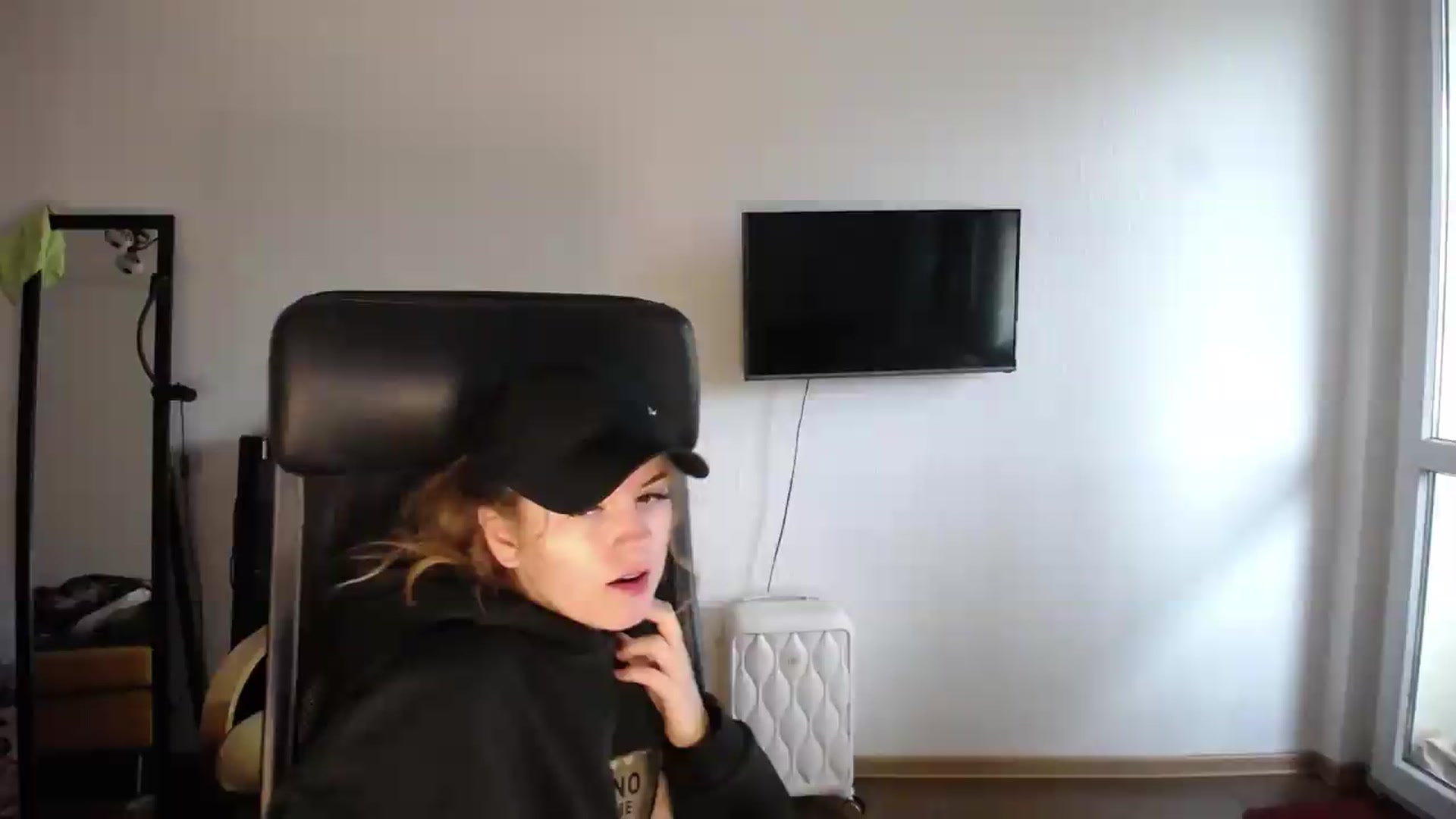 Gallery image thumbnail from Iness_lex's myfreecams stream on, 08/25/2026, 09:51 image 10 of 20