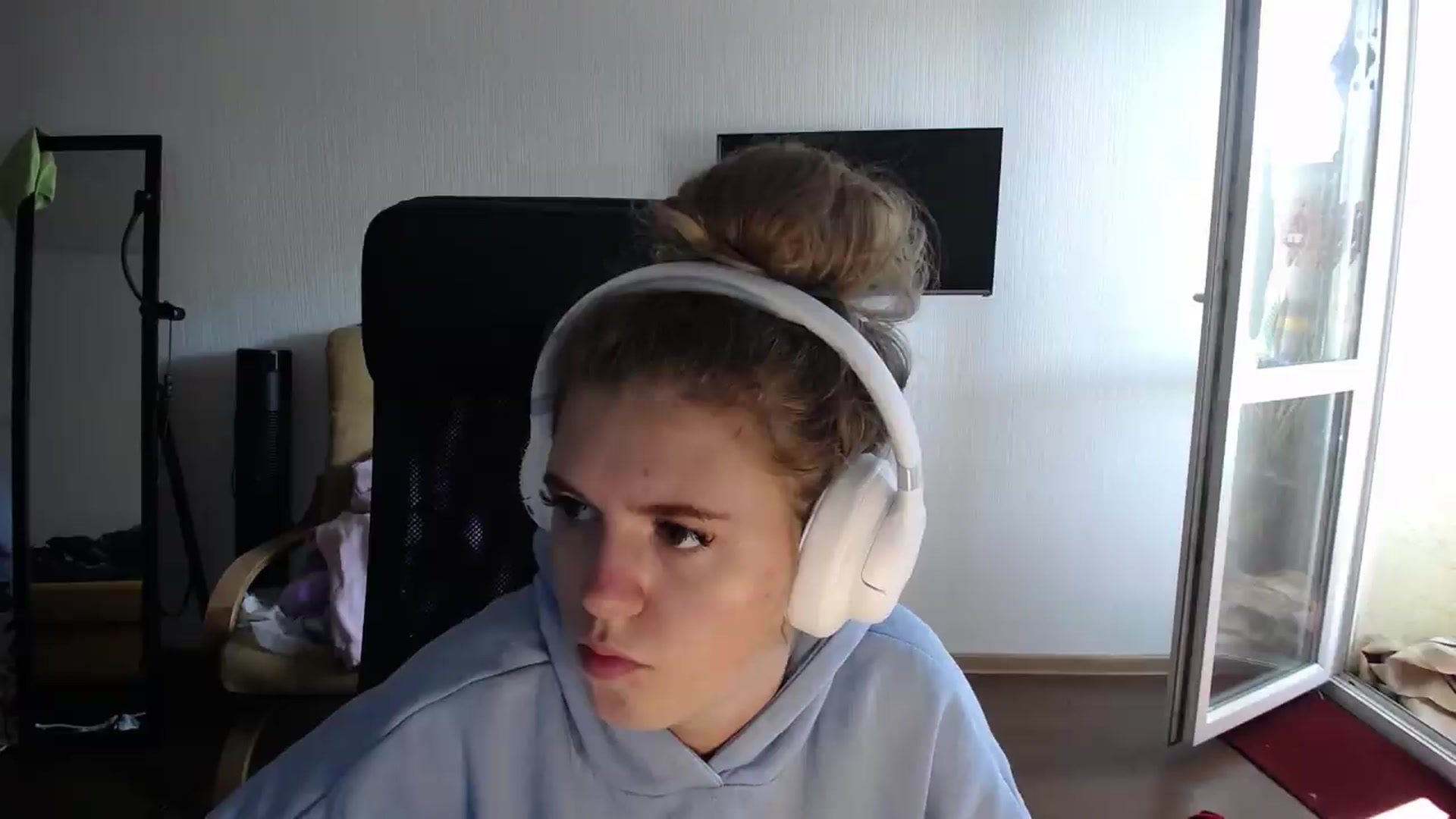 Gallery image thumbnail from Iness_lex's myfreecams stream on, 08/27/2026, 09:40 image 10 of 20