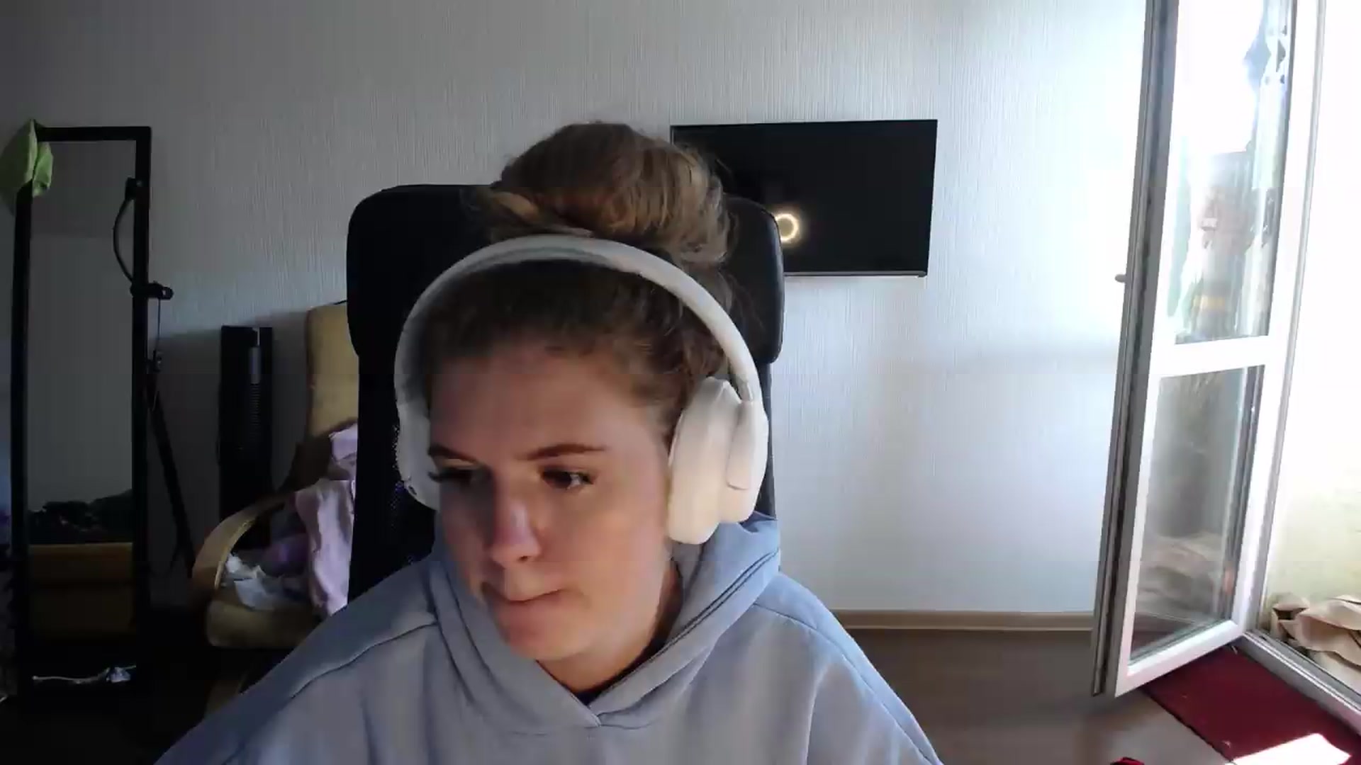 Gallery image thumbnail from Iness_lex's myfreecams stream on, 08/27/2026, 09:40 image 19 of 20