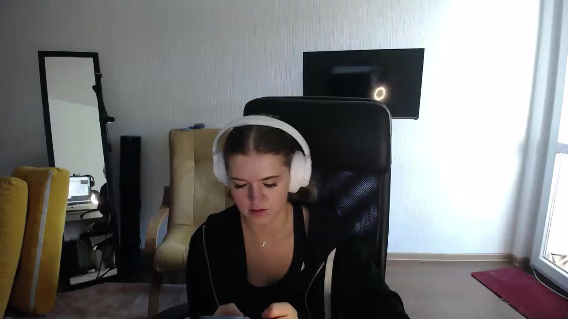 Gallery image thumbnail from Iness_lex's myfreecams stream on, 09/01/2026, 08:02 image 19 of 20