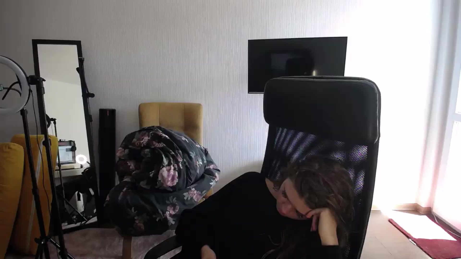 Gallery image thumbnail from Iness_lex's myfreecams stream on, 09/01/2026, 11:55 image 9 of 20