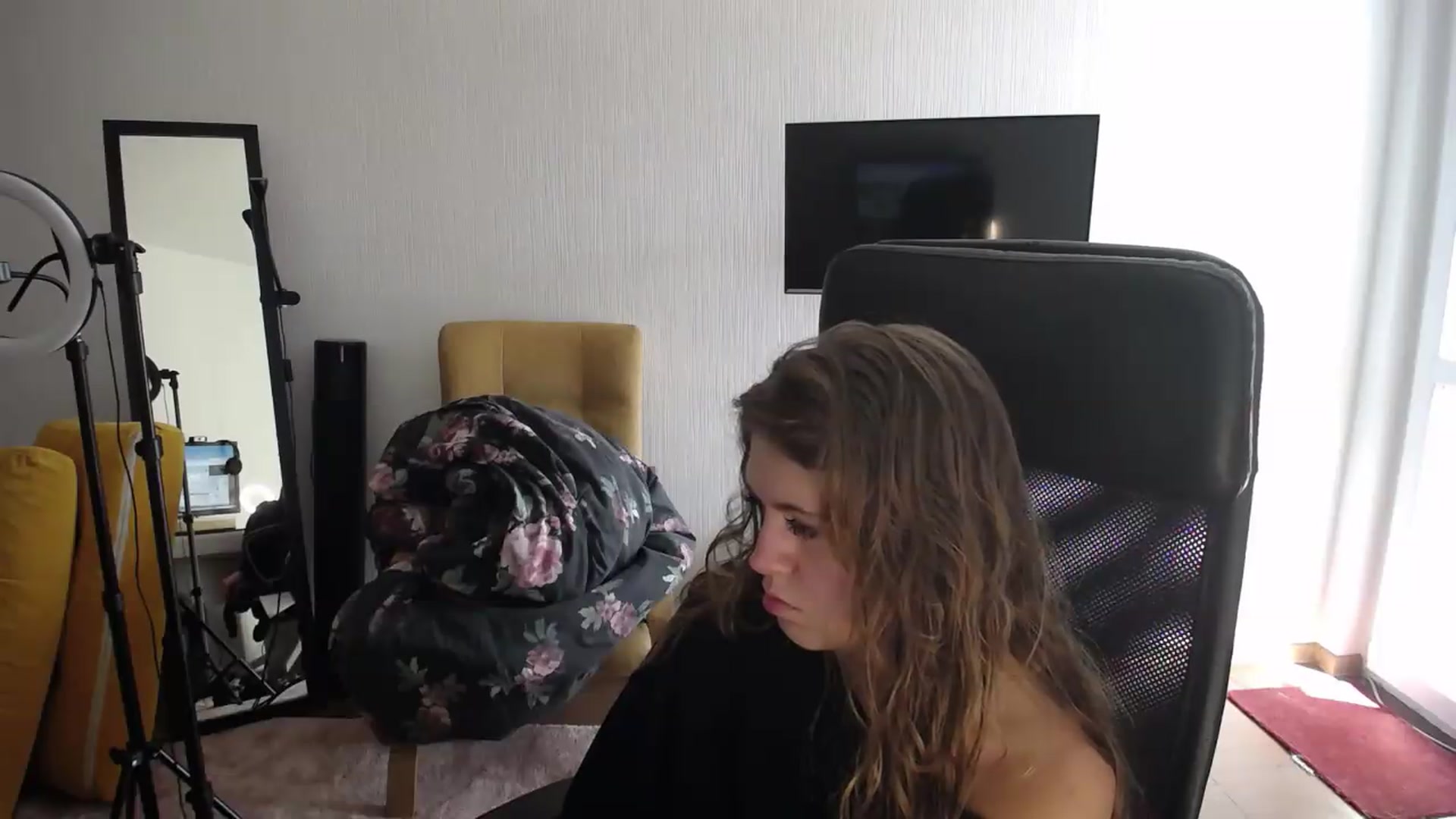 Gallery image thumbnail from Iness_lex's myfreecams stream on, 09/01/2026, 13:04 image 13 of 20