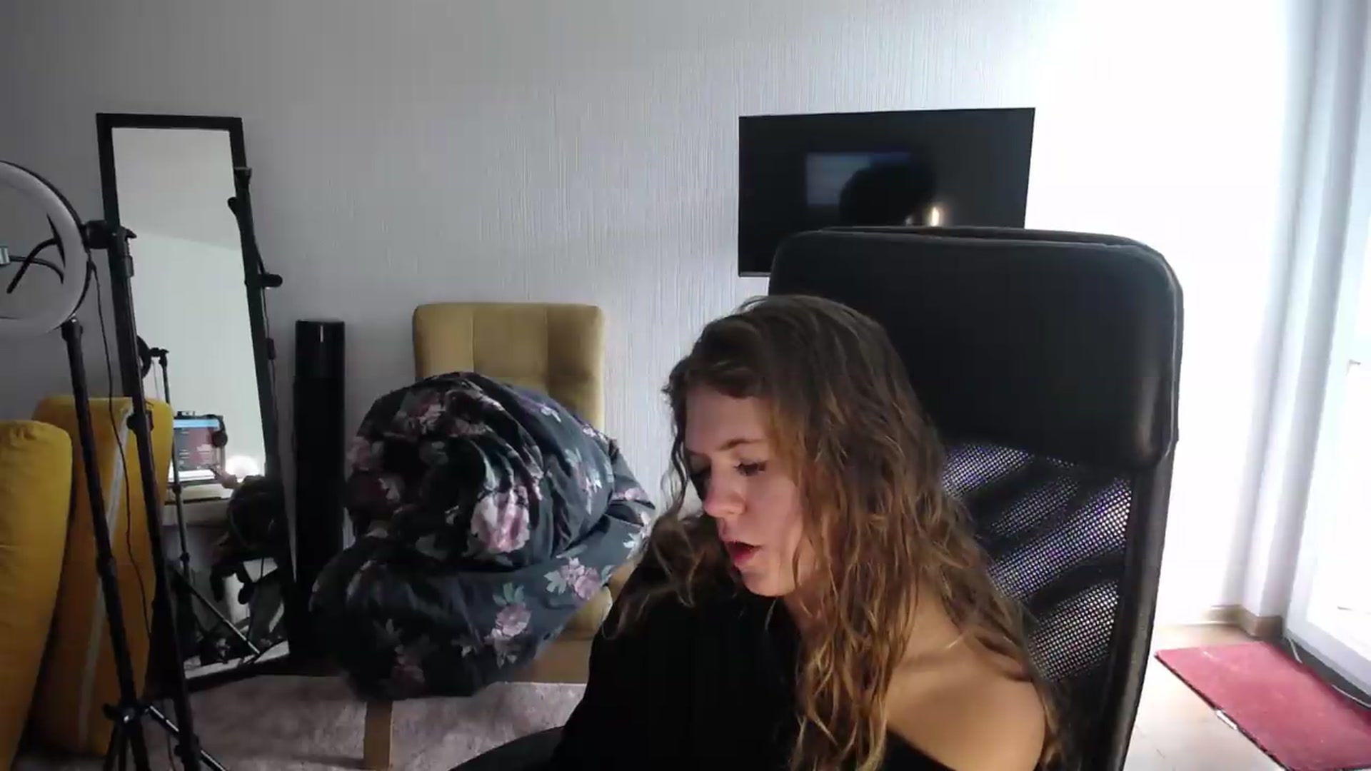 Gallery image thumbnail from Iness_lex's myfreecams stream on, 09/01/2026, 13:04 image 14 of 20