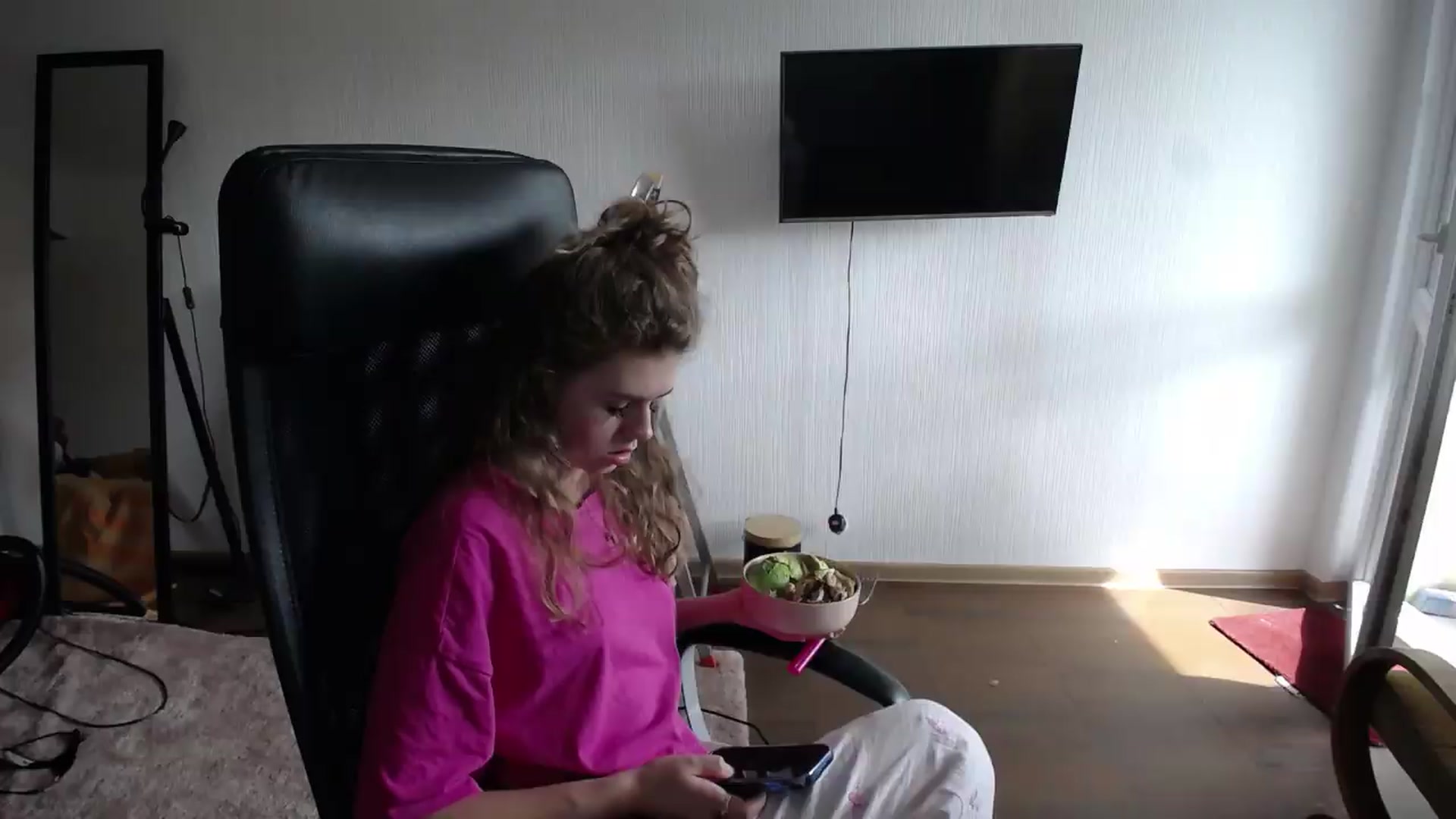Gallery image thumbnail from Iness_lex's myfreecams stream on, 09/10/2026, 11:35 image 1 of 20