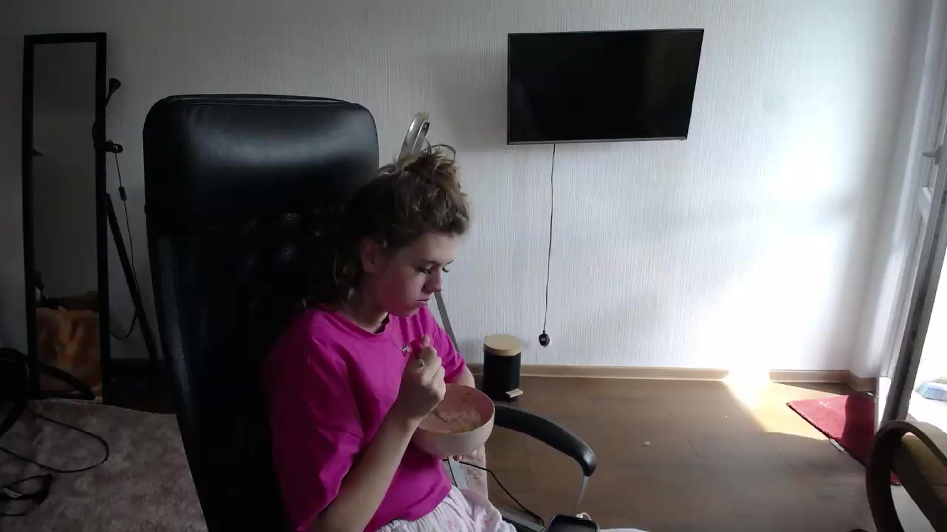 Gallery image thumbnail from Iness_lex's myfreecams stream on, 09/10/2026, 11:35 image 18 of 20