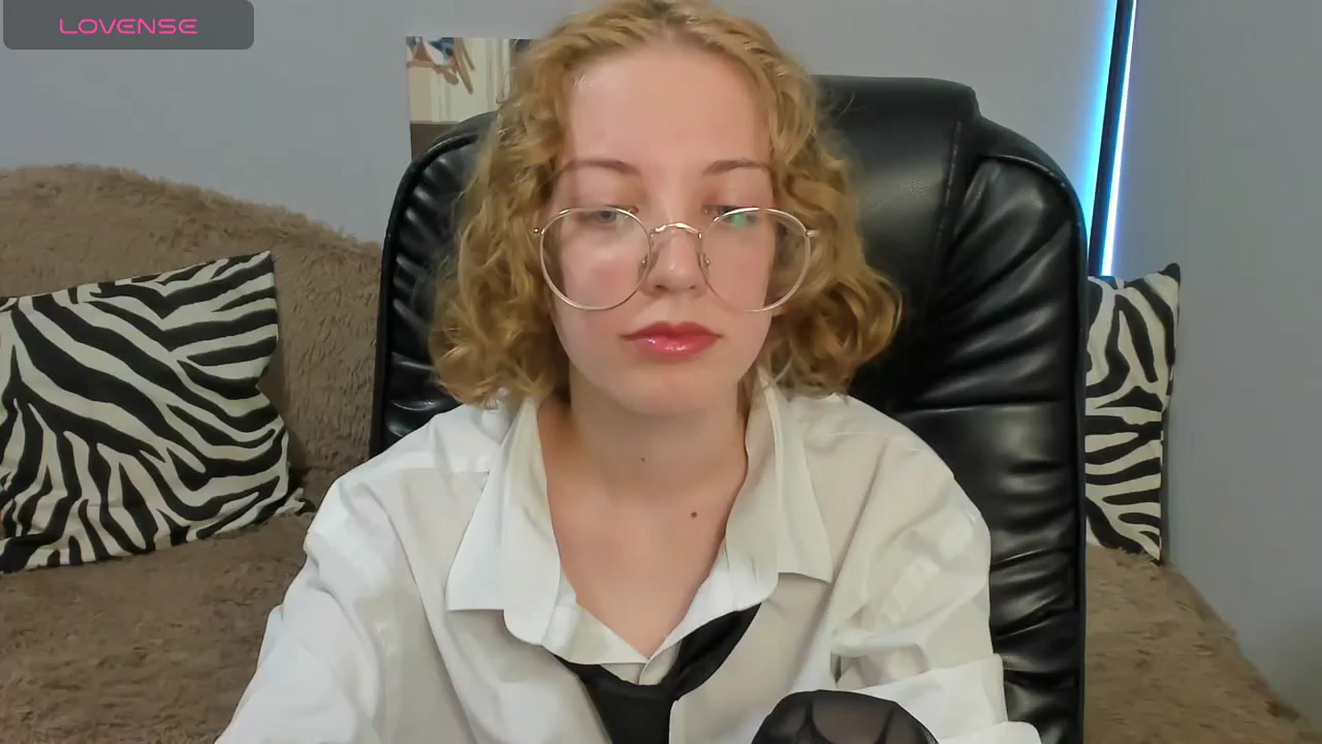 Gallery image thumbnail from InfernoMia's myfreecams stream on, 05/15/2025, 13:08 image 11 of 20