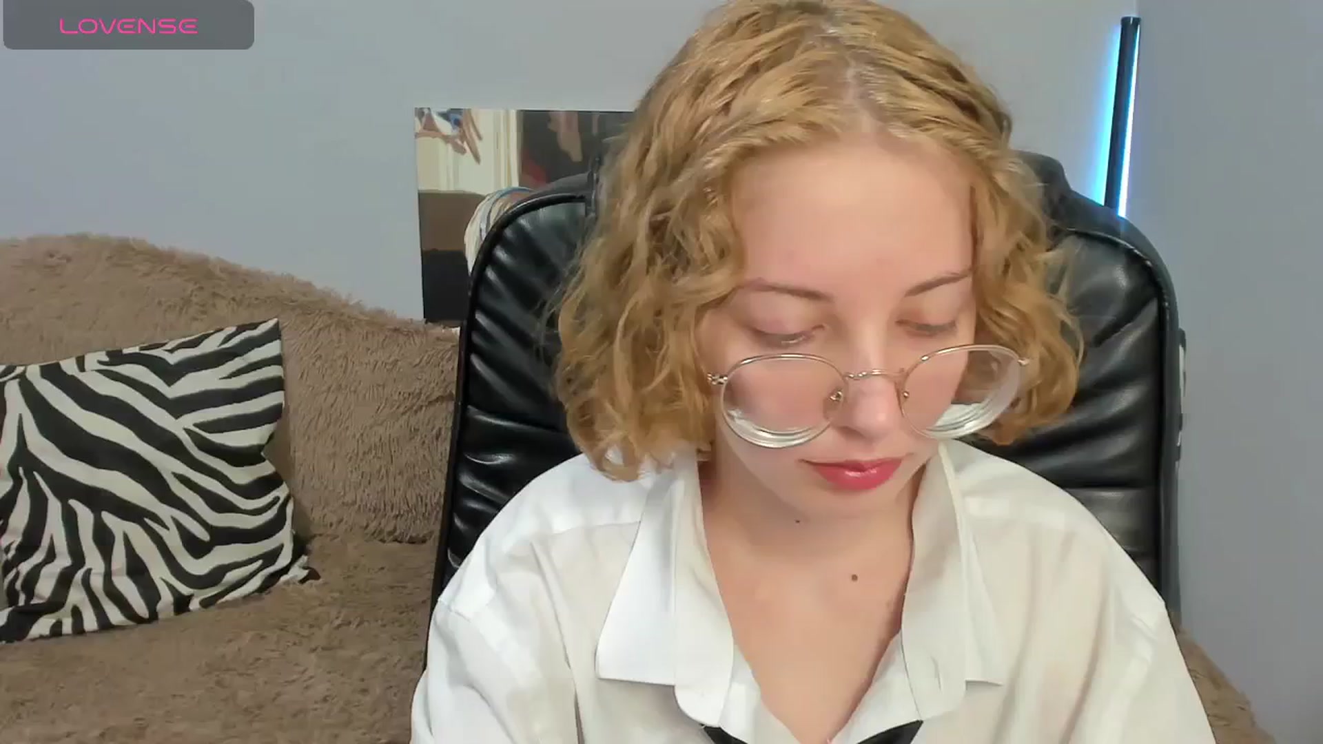 Gallery image thumbnail from InfernoMia's myfreecams stream on, 05/15/2025, 13:08 image 17 of 20