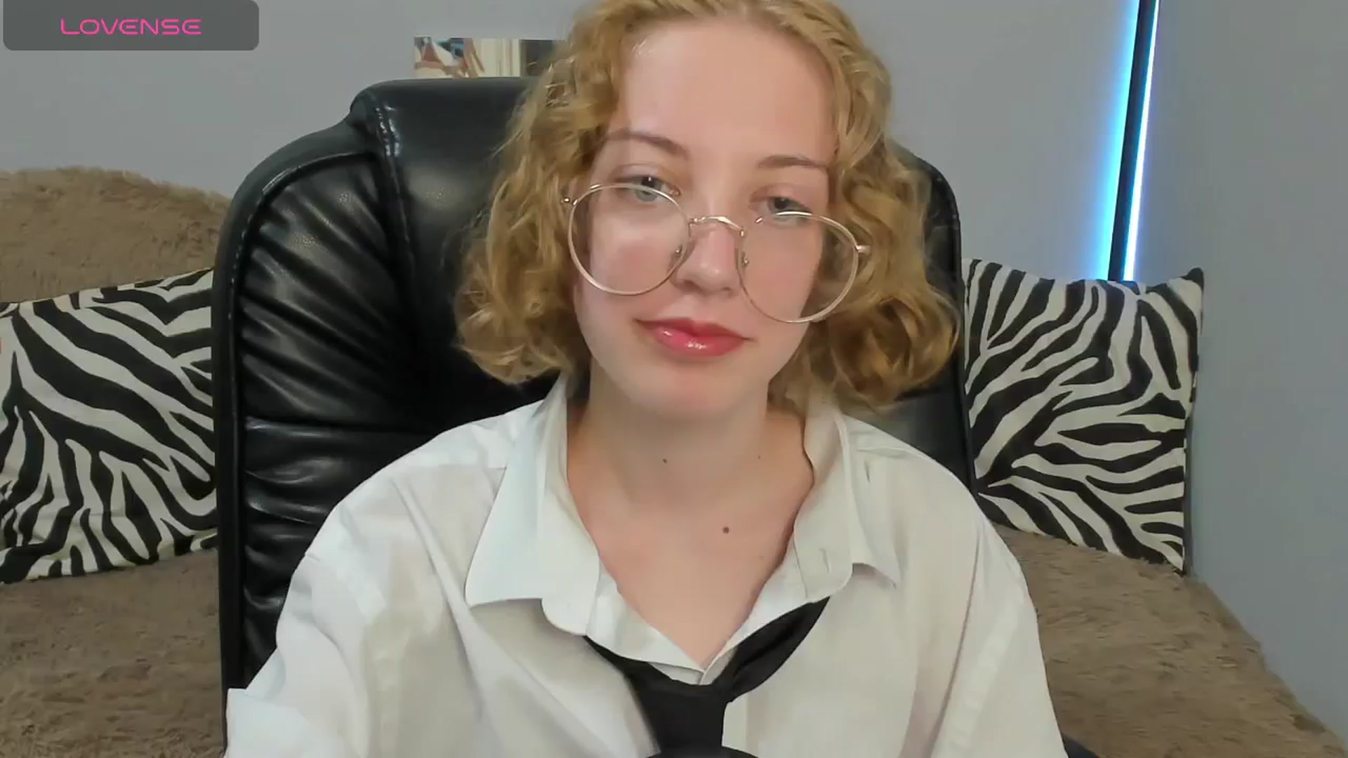 Gallery image thumbnail from InfernoMia's myfreecams stream on, 05/15/2025, 13:08 image 7 of 20