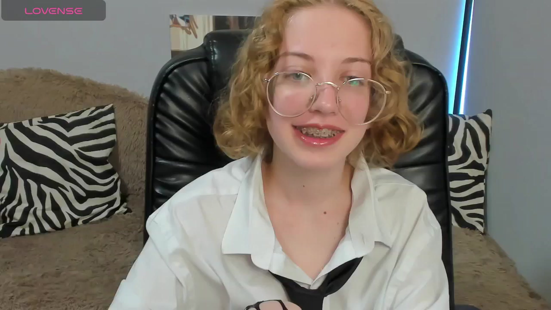 Gallery image thumbnail from InfernoMia's myfreecams stream on, 05/15/2025, 13:08 image 2 of 20