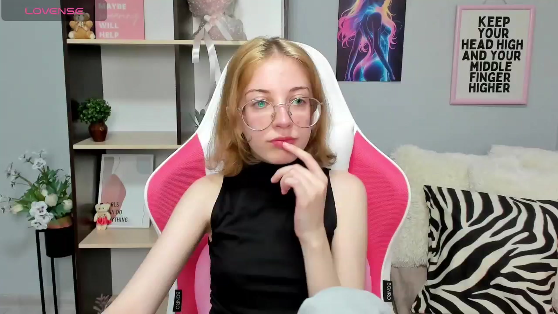 Gallery image thumbnail from InfernoMia's myfreecams stream on, 06/03/2025, 13:12 image 7 of 20