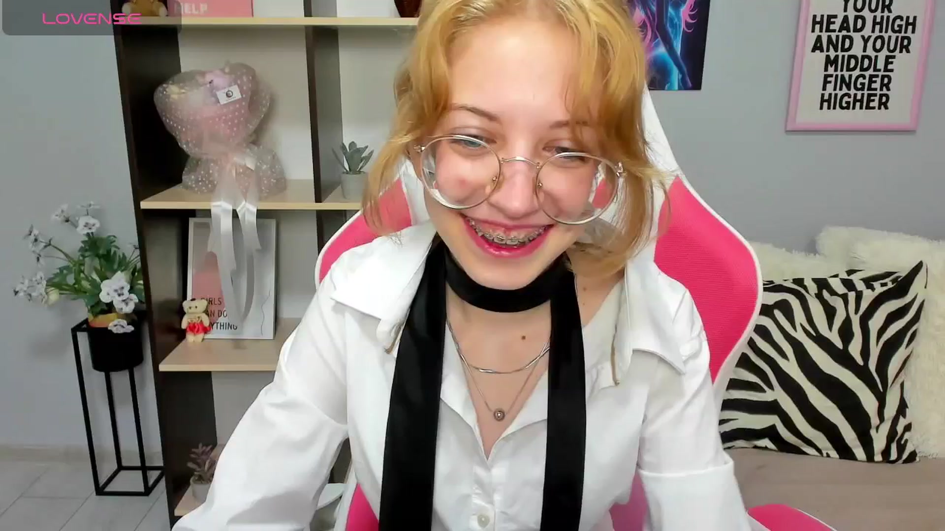 Gallery image thumbnail from InfernoMia's myfreecams stream on, 06/15/2025, 13:06 image 17 of 20